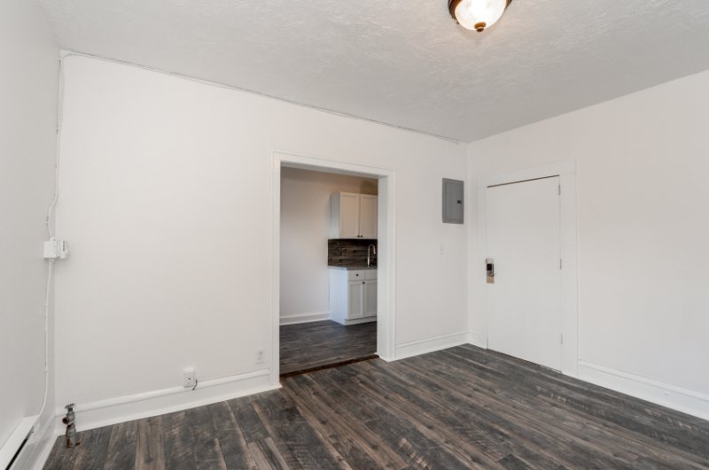 Cleveland Apartment: 8302 Lake Ave