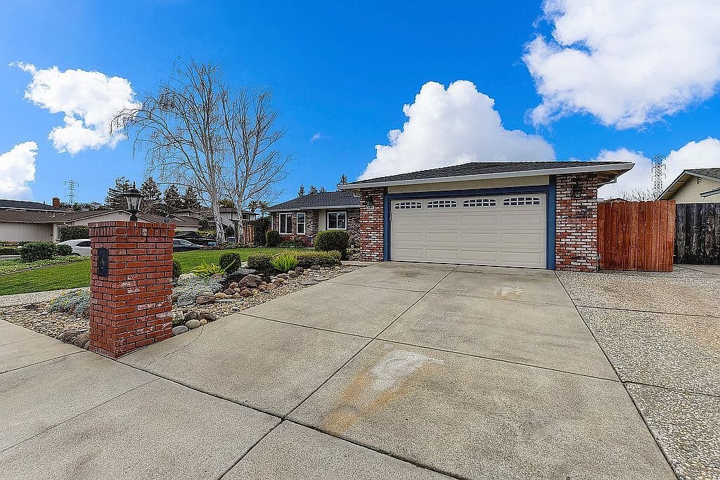 Antioch House: 2331 Robles Dr