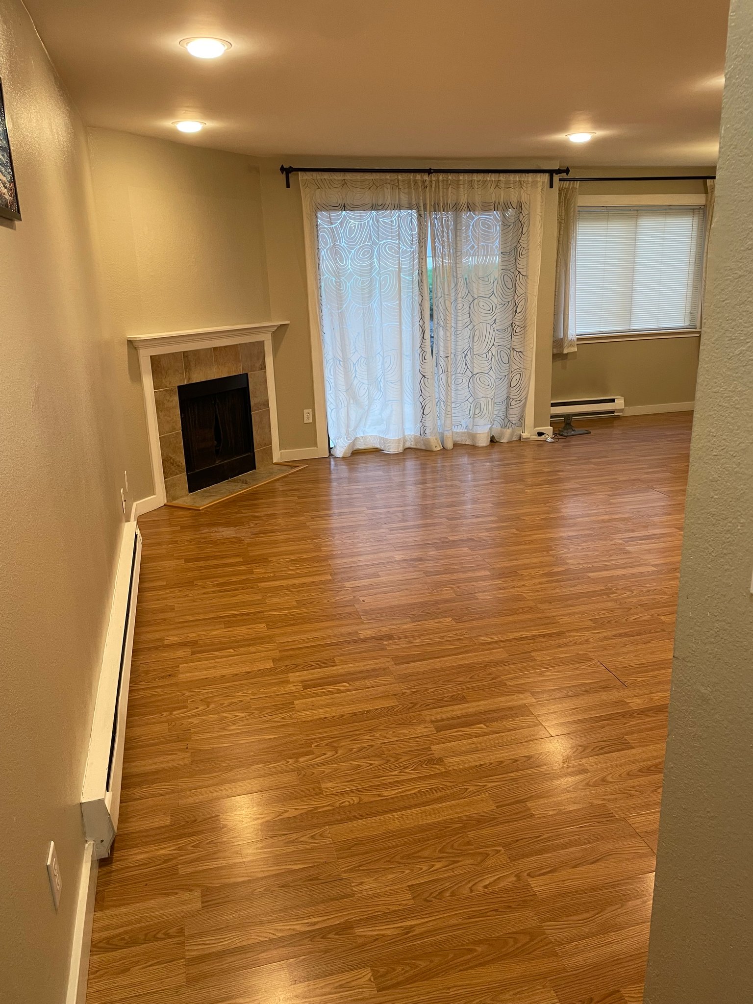 Renton Condo: 2020 Grant Ave S