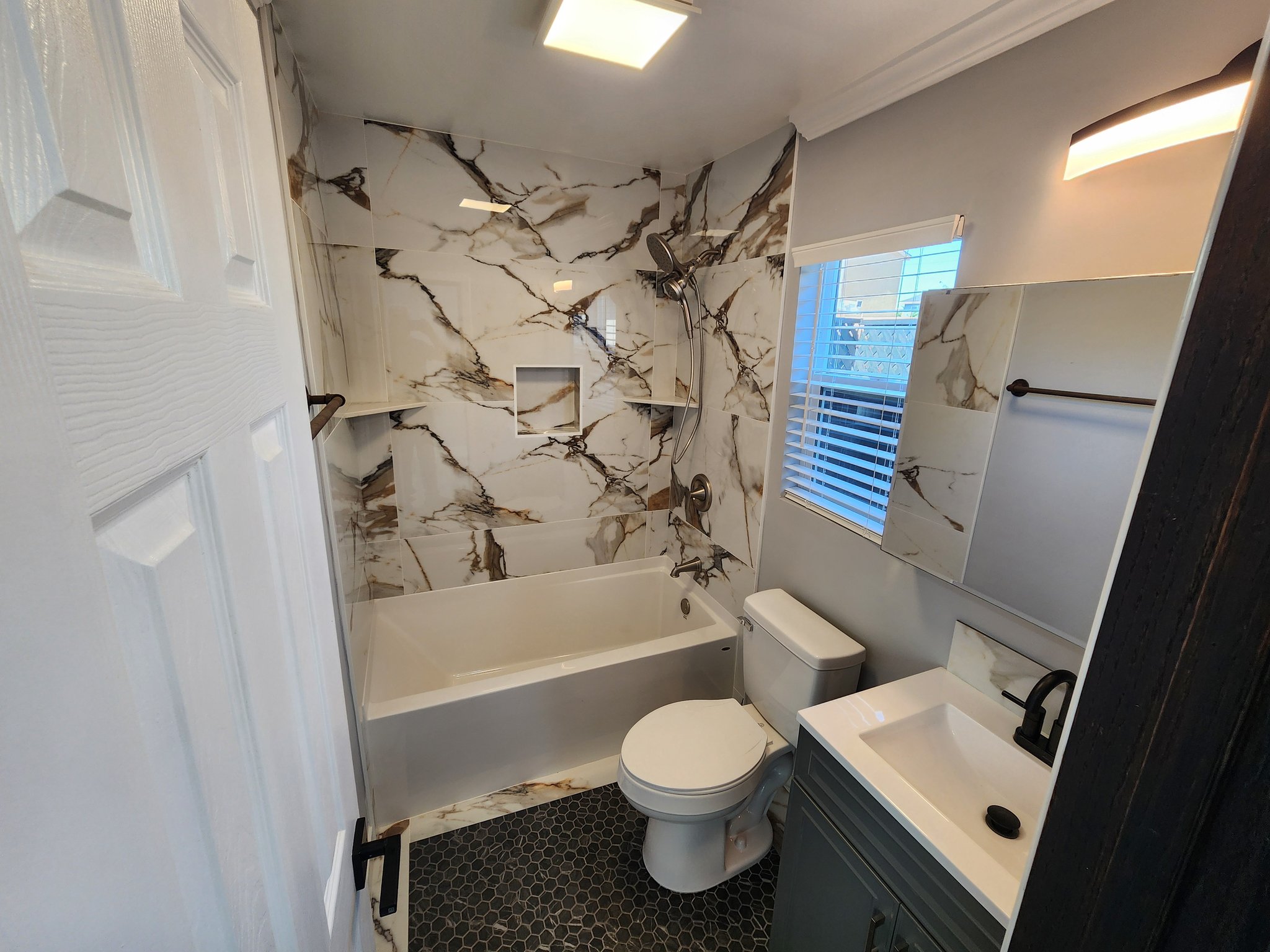 San Diego House: 3014 Clay Ave