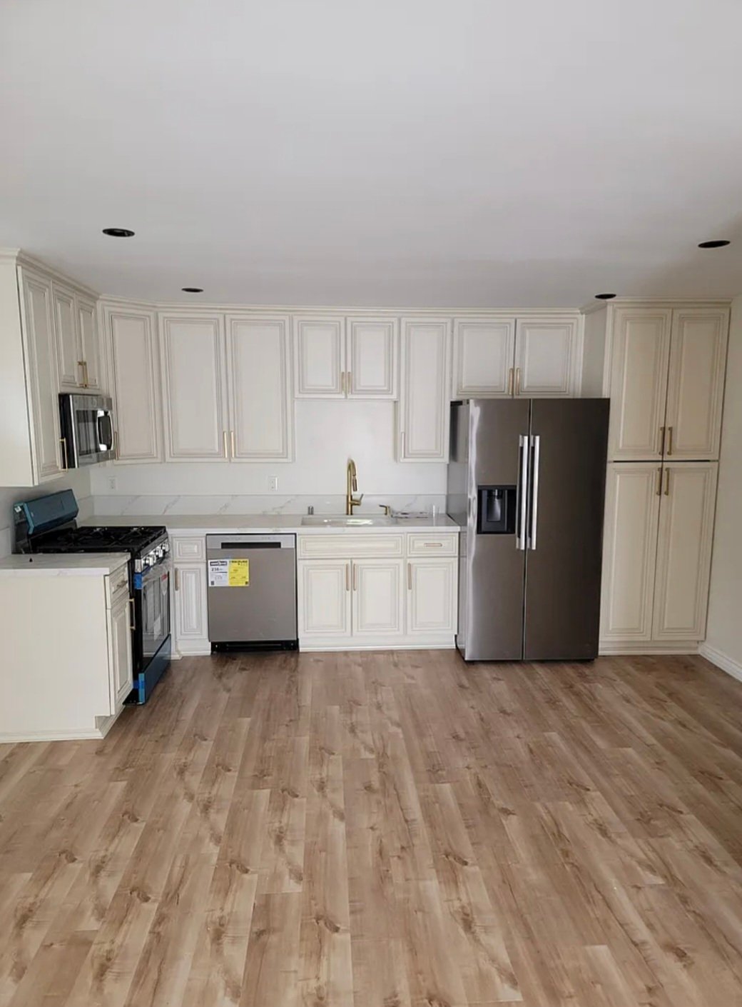 CANOGA PARK House: 91304 canoga park