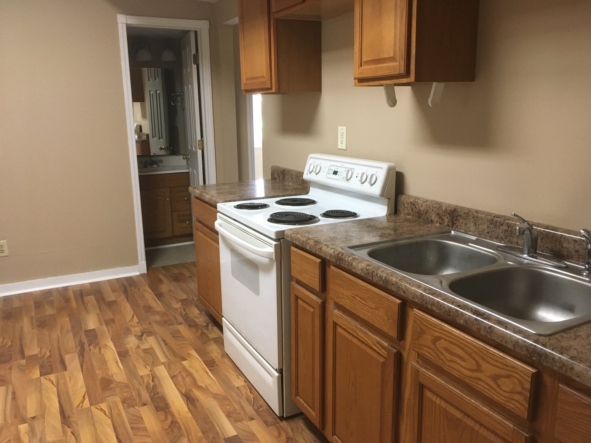 Huntington House: 657 Marion Court