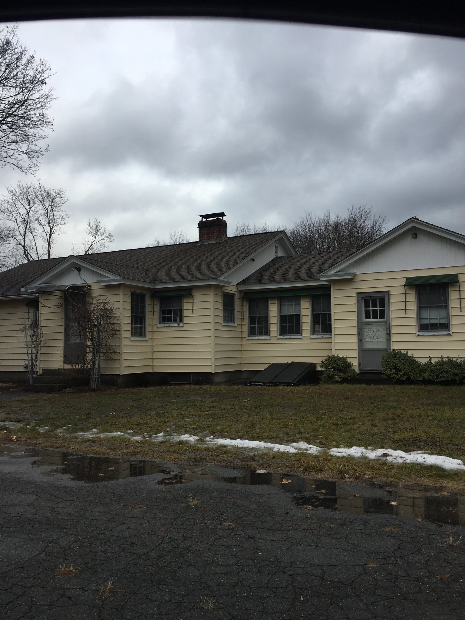Clinton House: 20 Harkins St