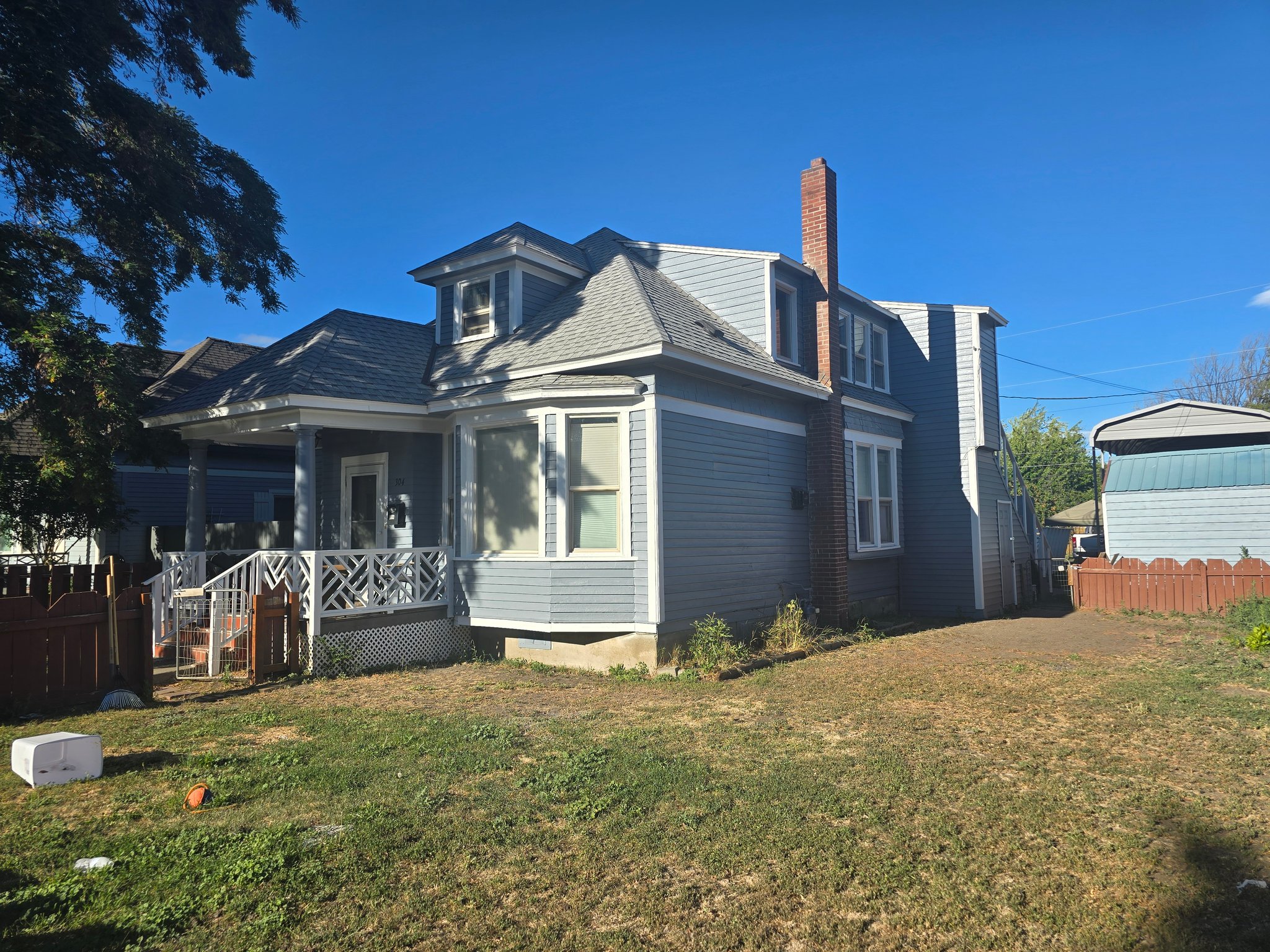 Ellensburg House: 304 S Anderson