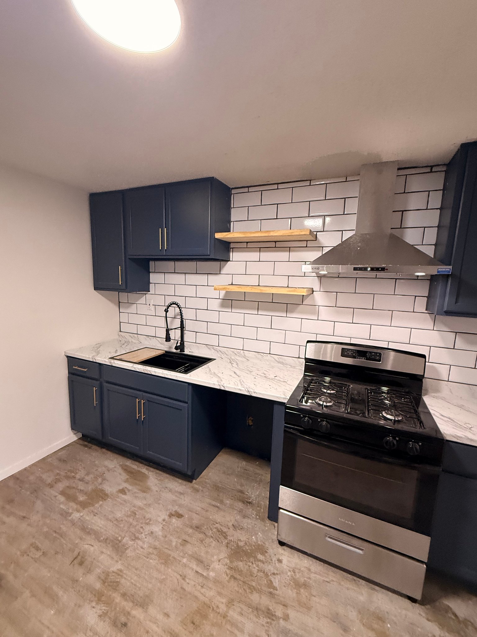 Mobile House: 125 Diaz St