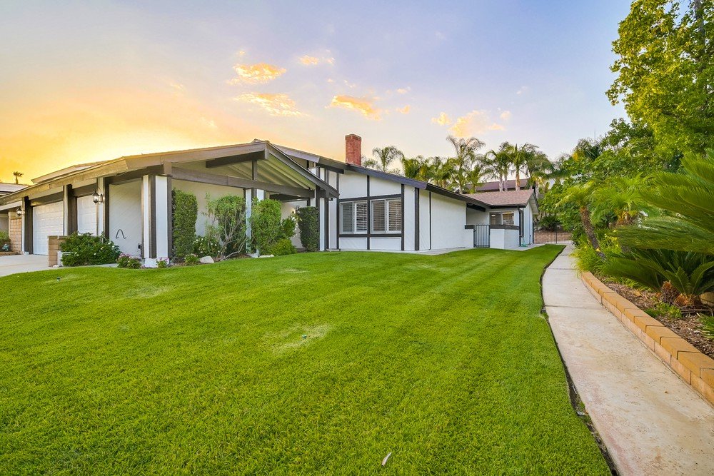 Upland House: 929 Darlene Ct