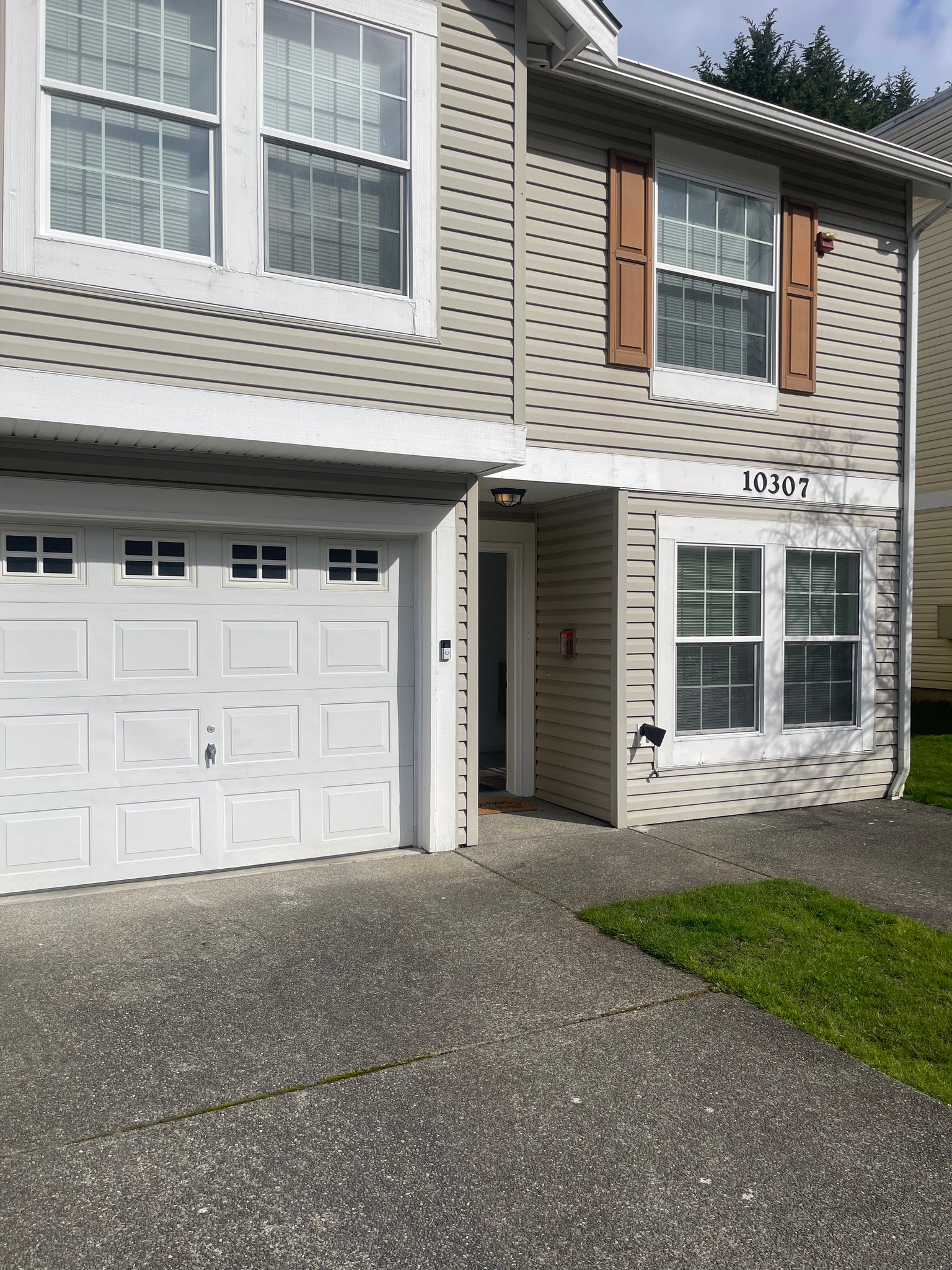 Puyallup Townhome: 10307 140th Street Court East