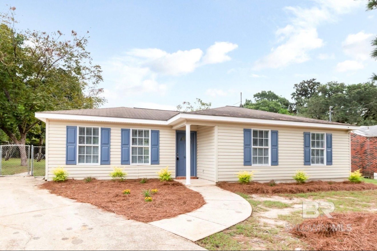 Mobile House: 1611 Rochelle St