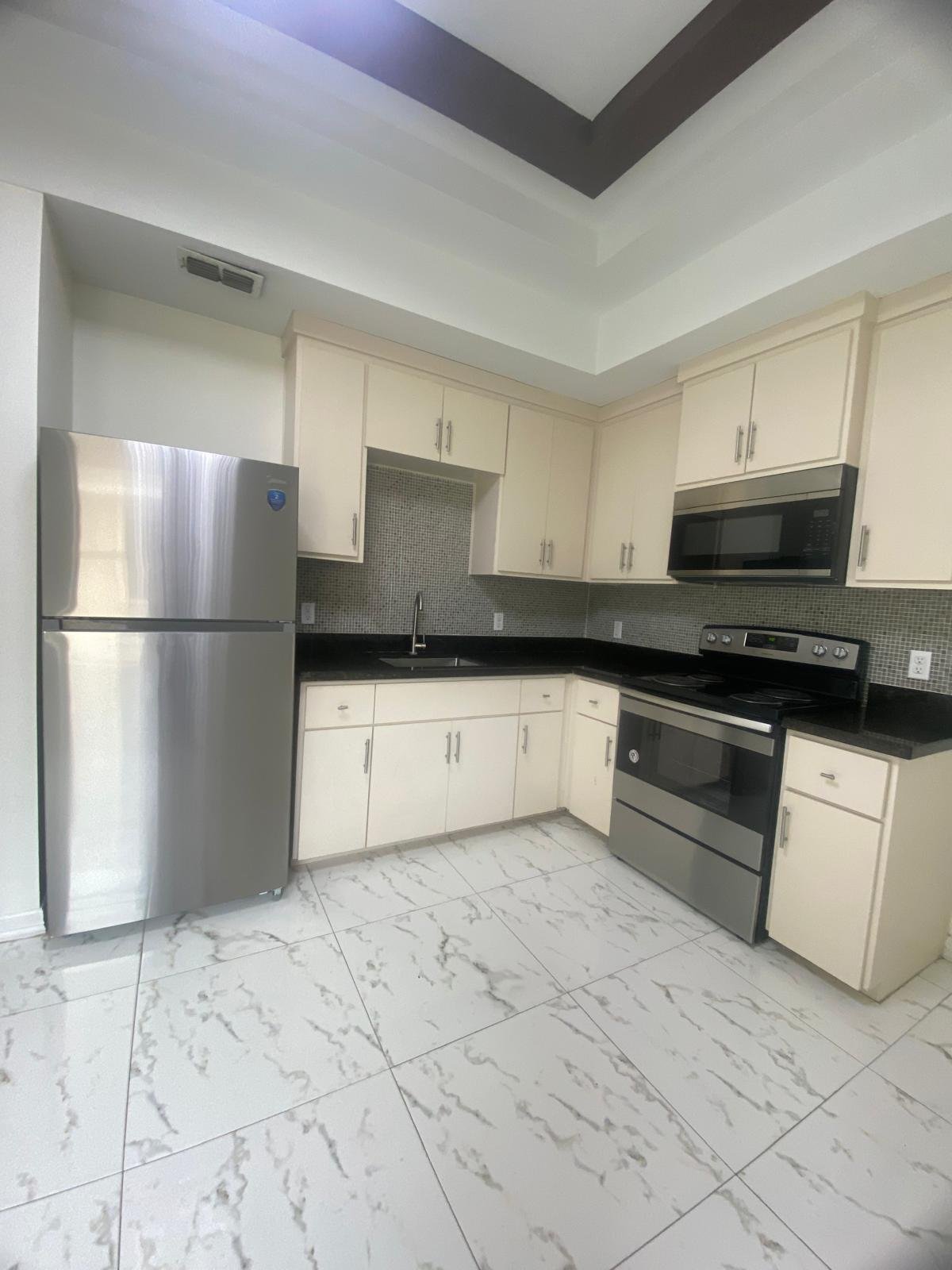 Edinburg Apartment: 2702 larkspur avenue