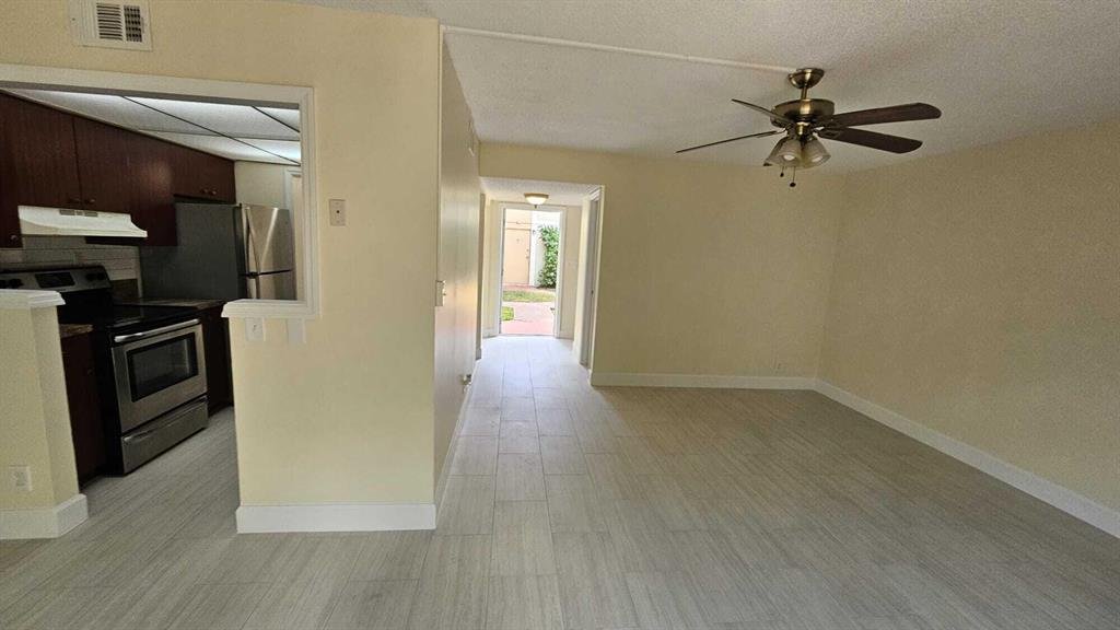 Coral Springs Townhome: 8801 W Sample Rd