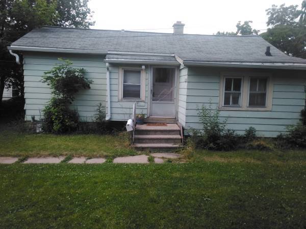 Milwaukee House: 302a N 59th St