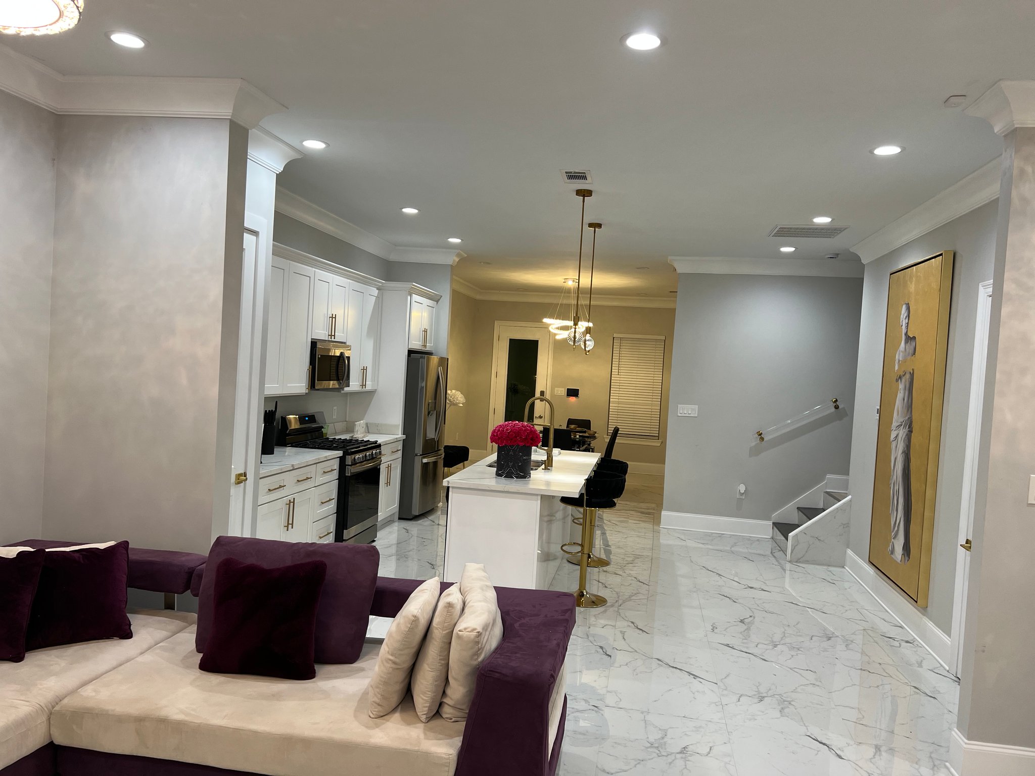 New Orleans House: 1835 Louisa St