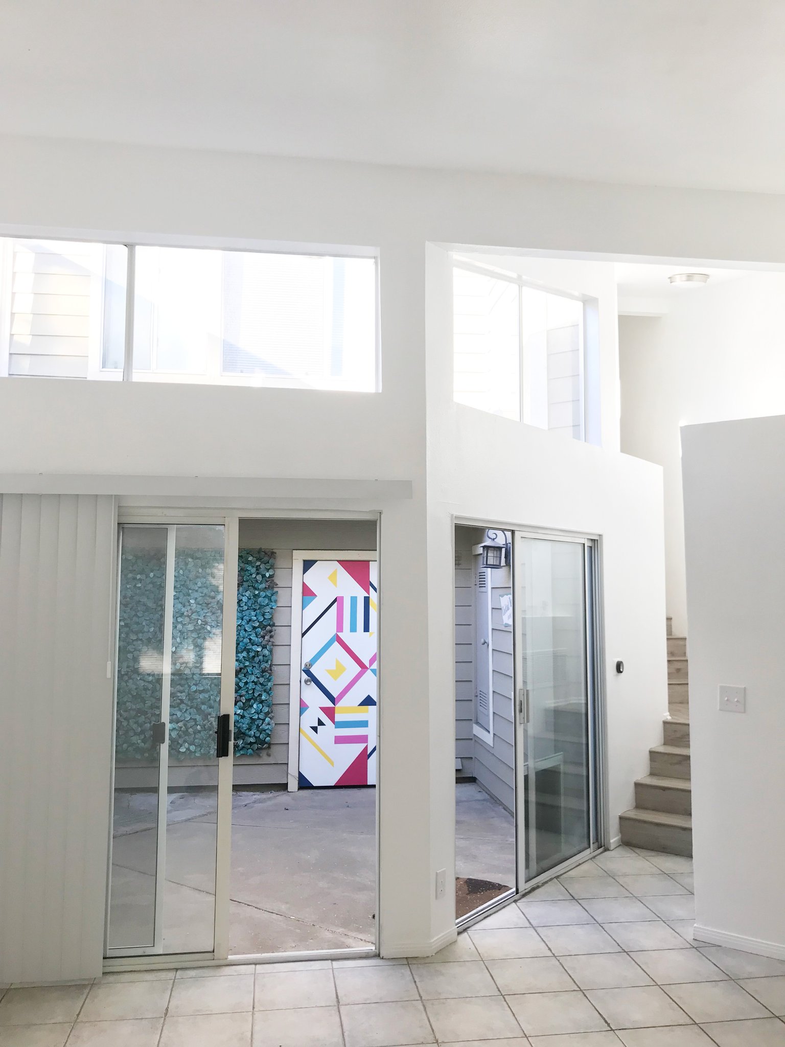 Sylmar Townhome: 11377 Osborne Pl