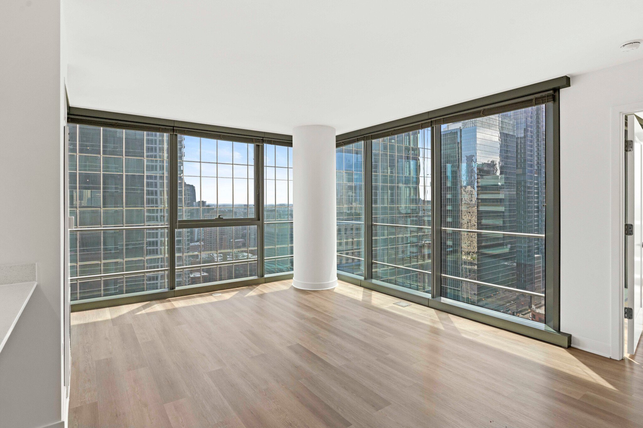 Chicago Condo: 345 W Wolf Point Plaza