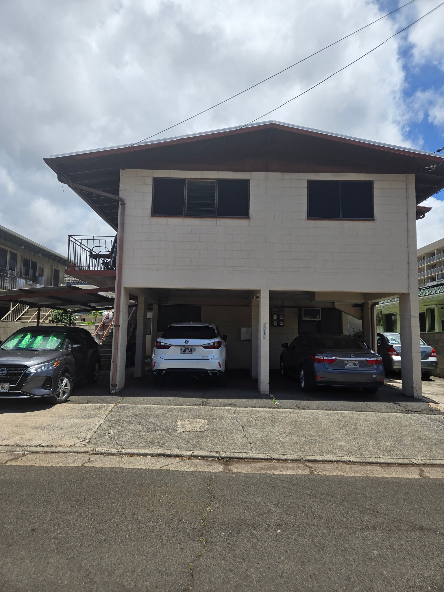 Honolulu Apartment: 1716 Nanea St