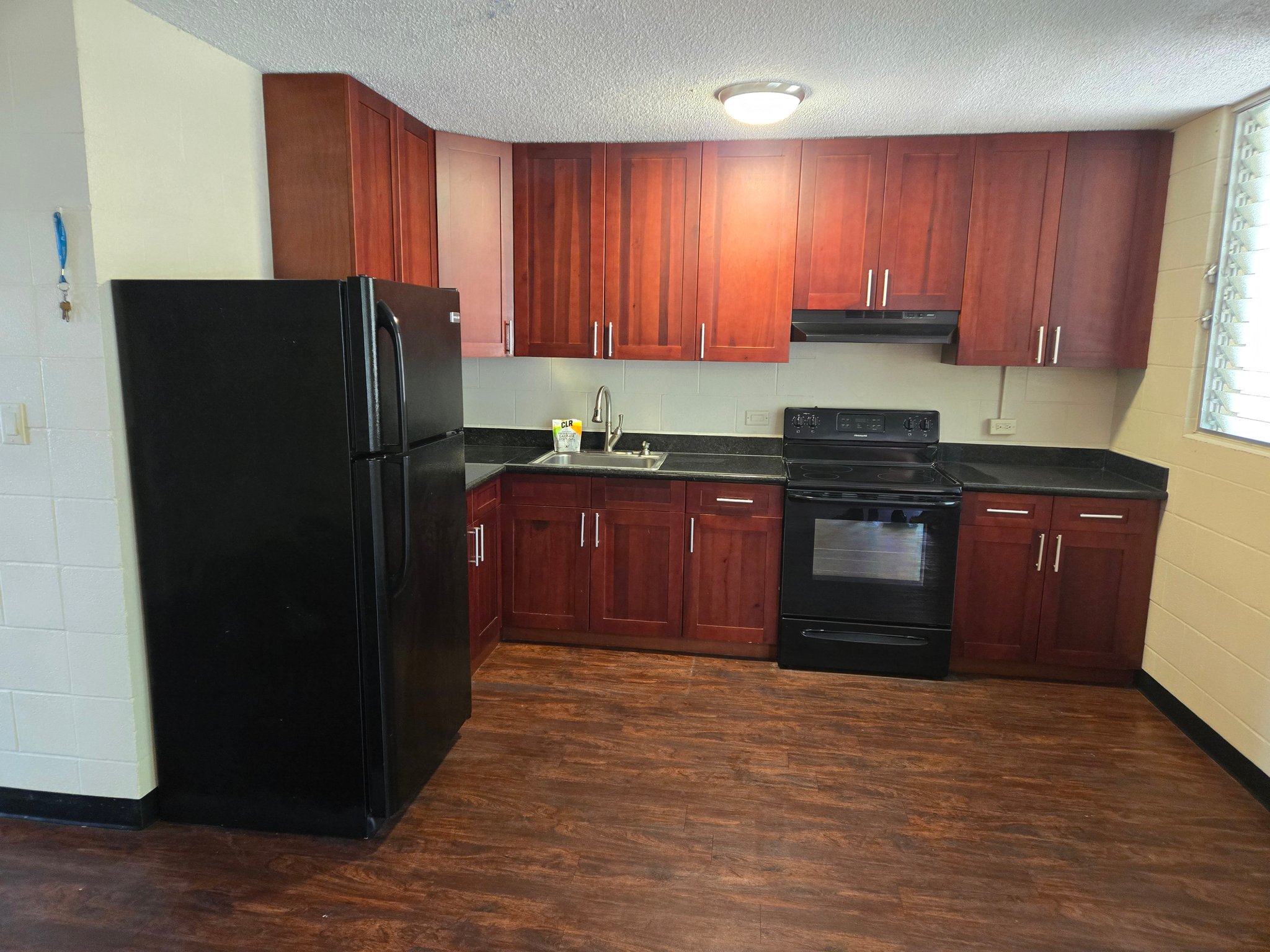Honolulu Apartment: 275 Auwaiolimu St
