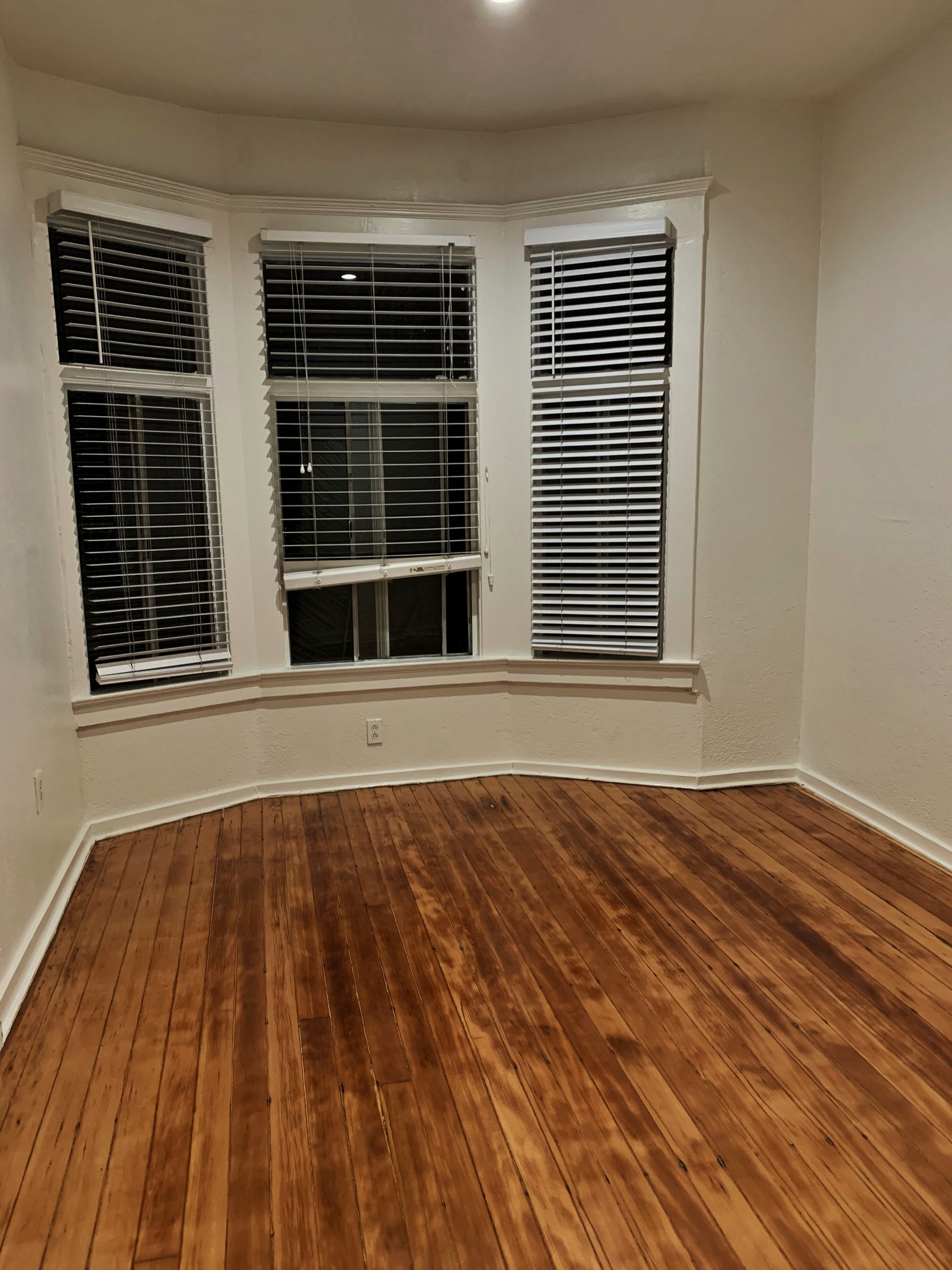 WEST HOLLYWOOD Apartment: 1114 POINSETTIA DR