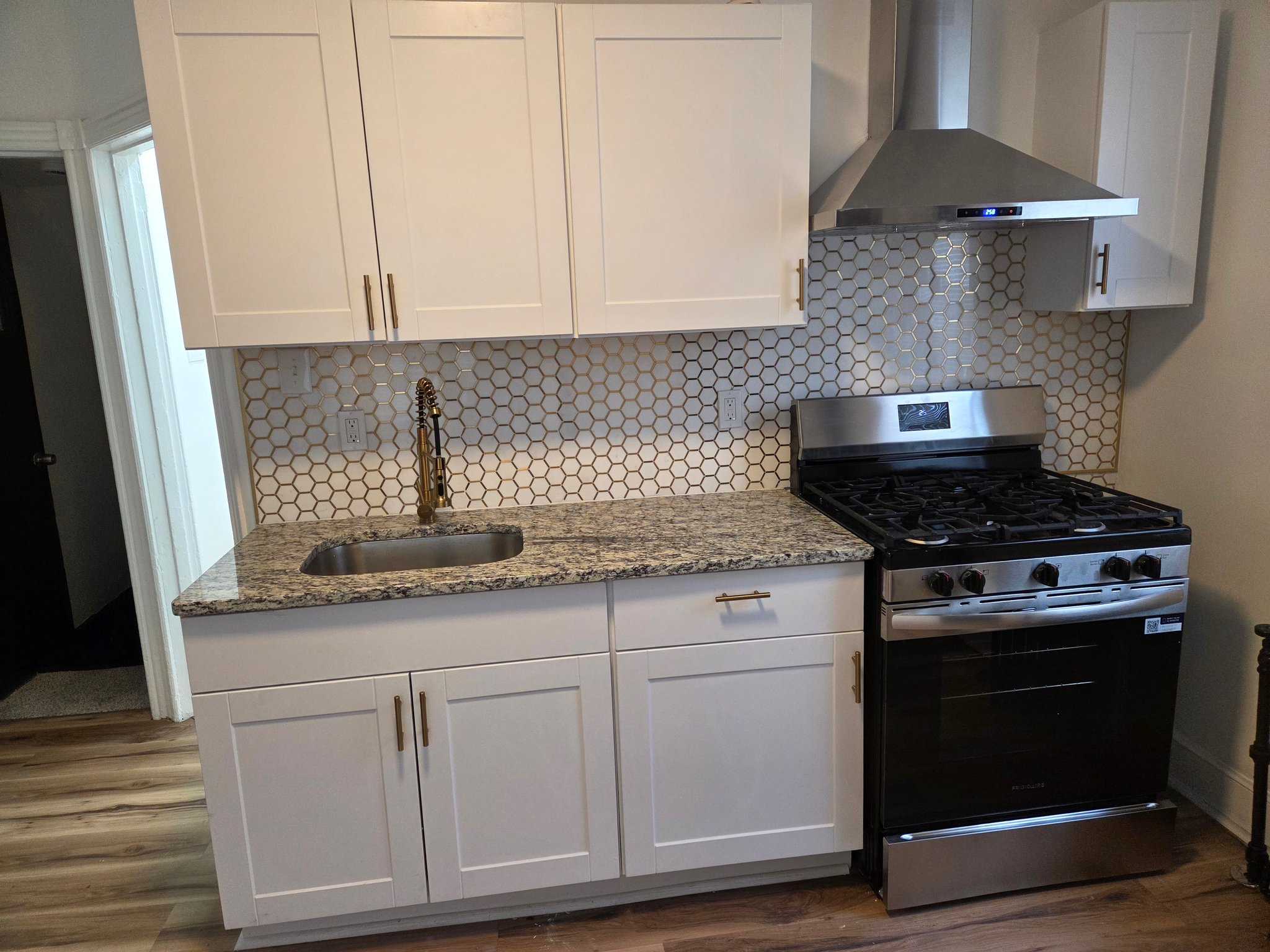 Philadelphia House: 5767 N Beechwood Street