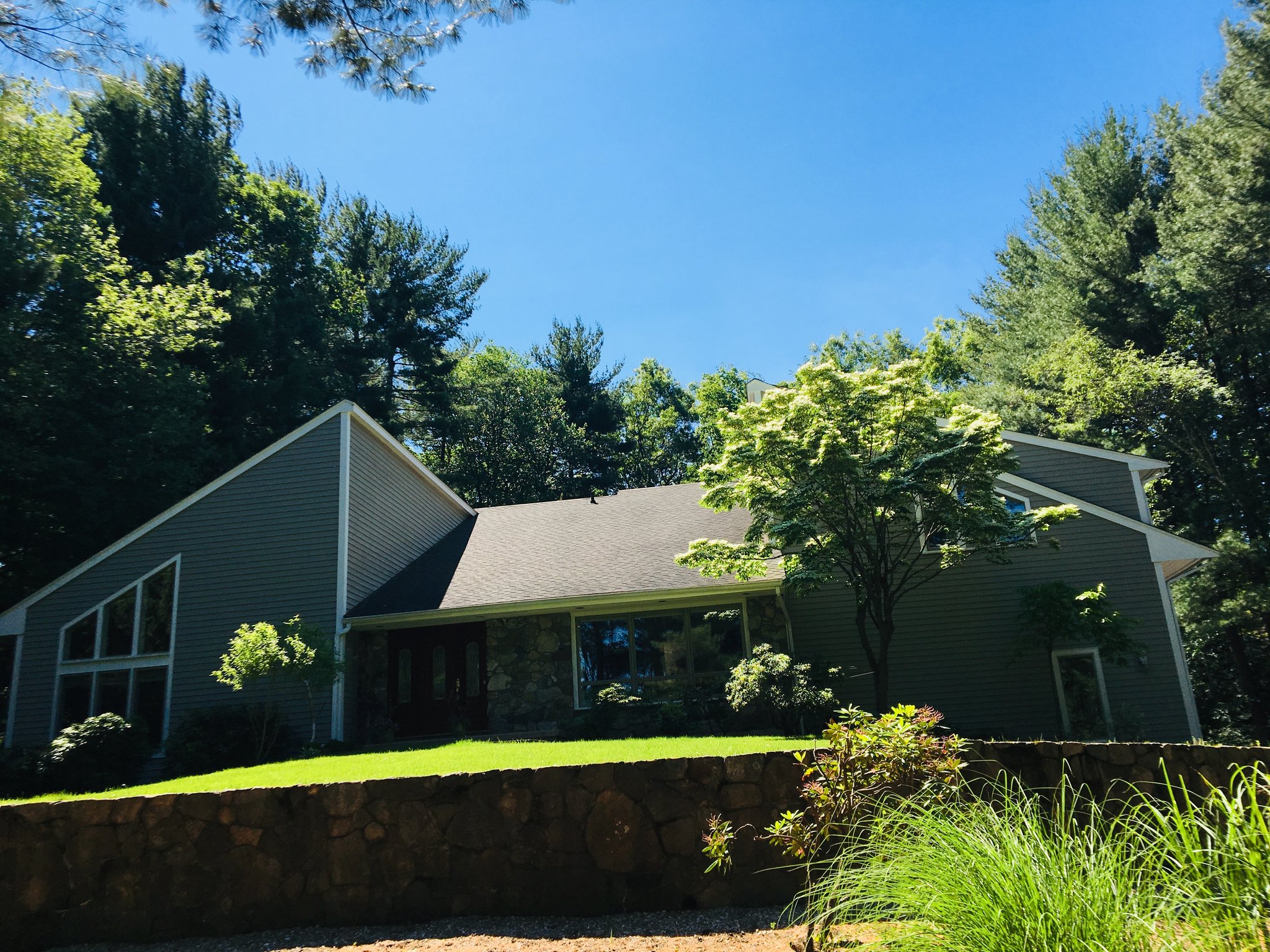 Avon House: 113 Cold Spring Rd