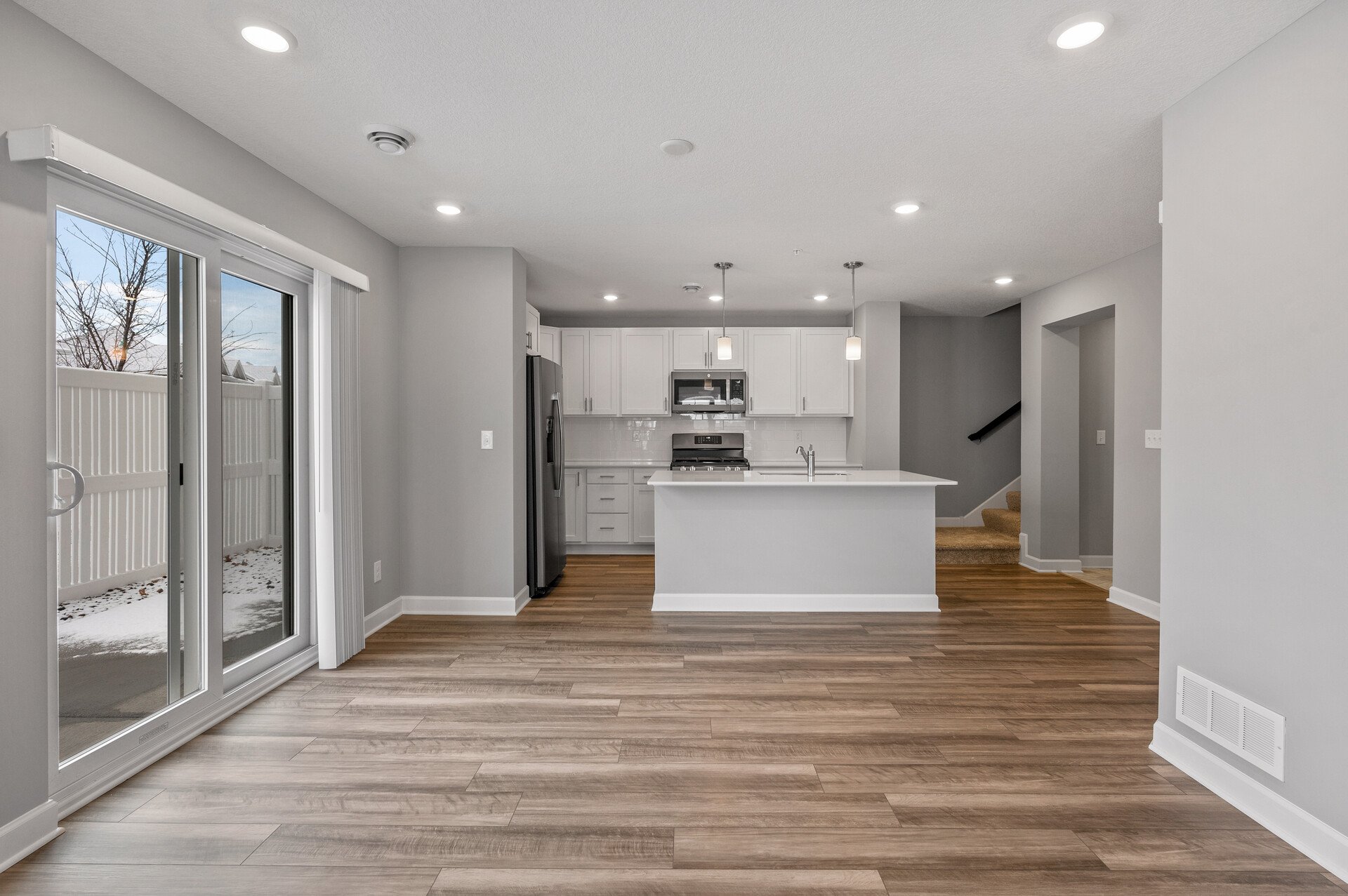 Rosemount Townhome: 14998 Adare Way