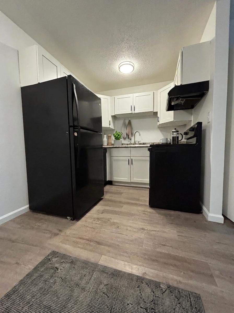 Ecorse Apartment: 4471 High St