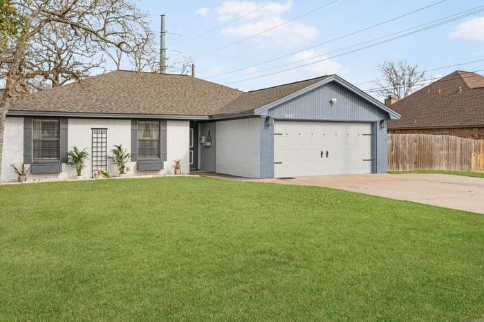 College Station House: 8205 Raintree Dr