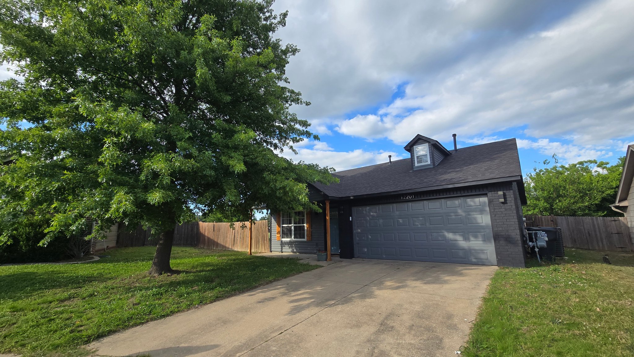 Cowetta House: 12201 S 270th East Avenue