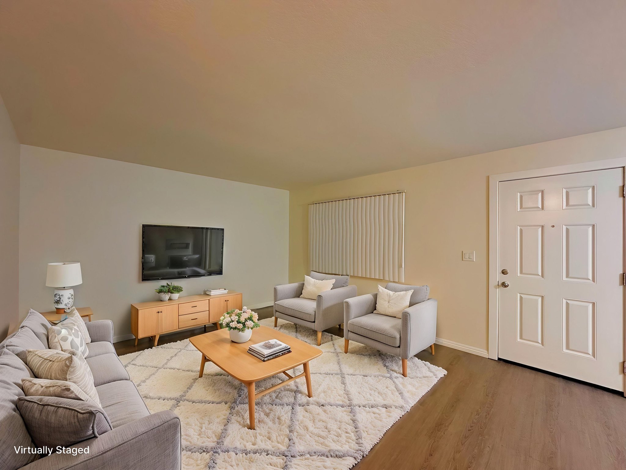 Inglewood Apartment: 934 N. Cedar St.