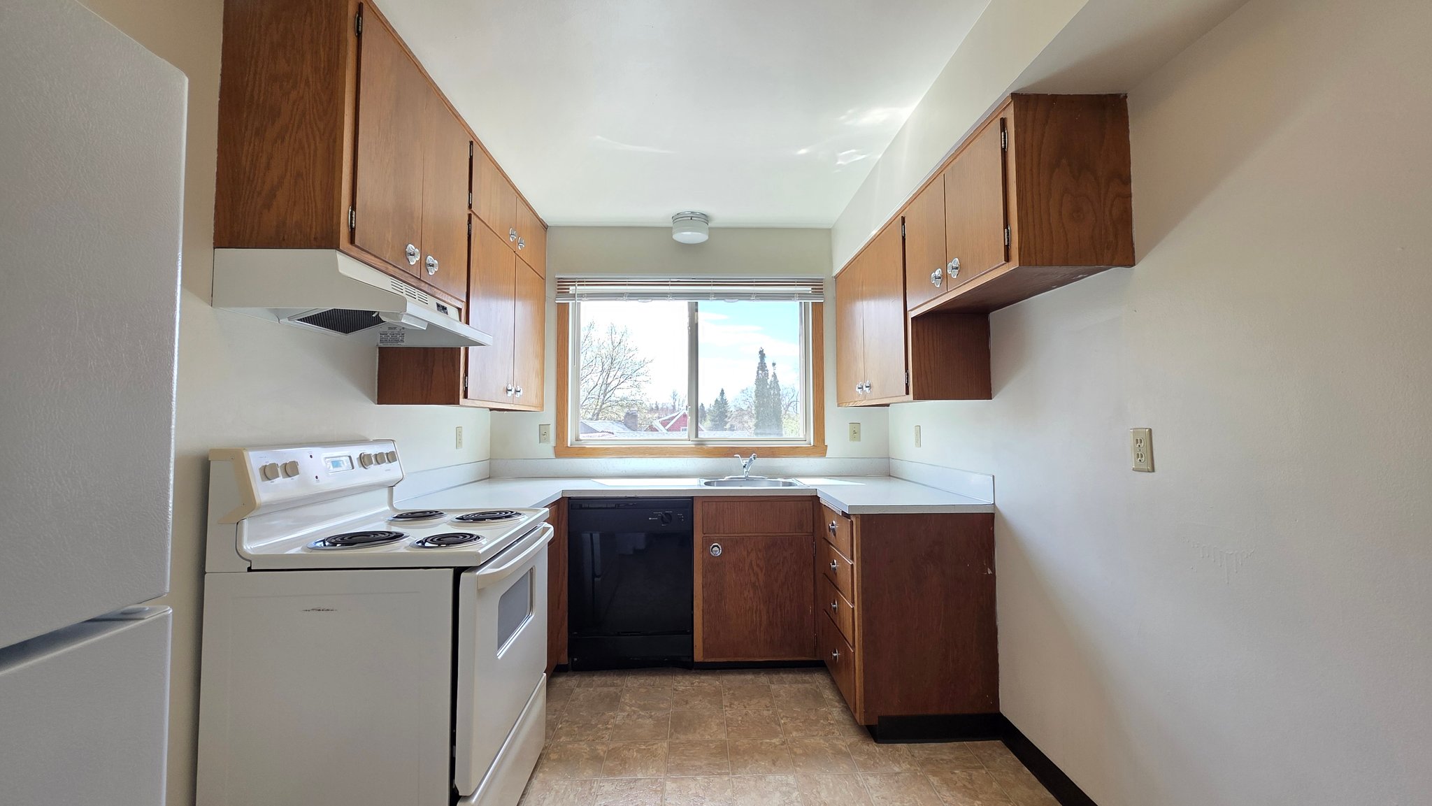 Moorhead Apartment: 908 8th Street South