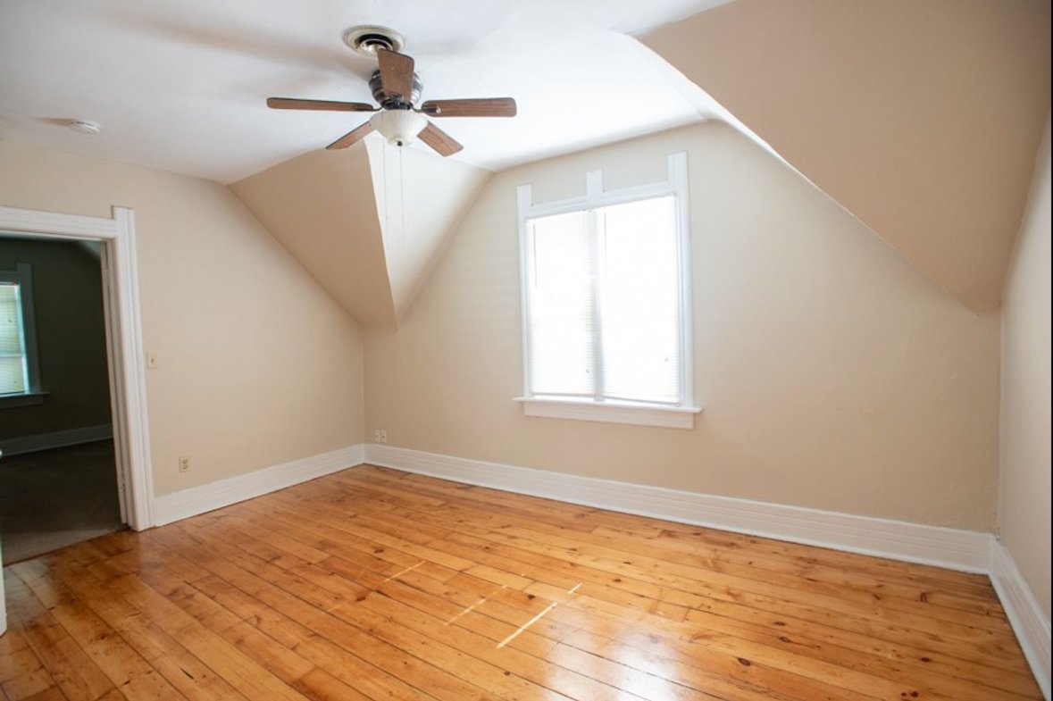 Milwaukee Townhome: 2573 N Bartlett Ave