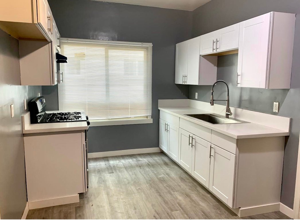 Glendale Apartment: 1140 E Elk Ave