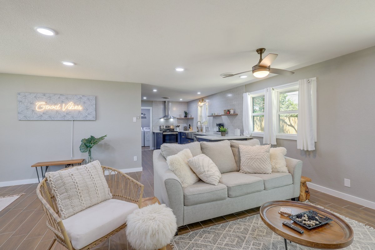 Temple House: 2601 Blue Jay Dr