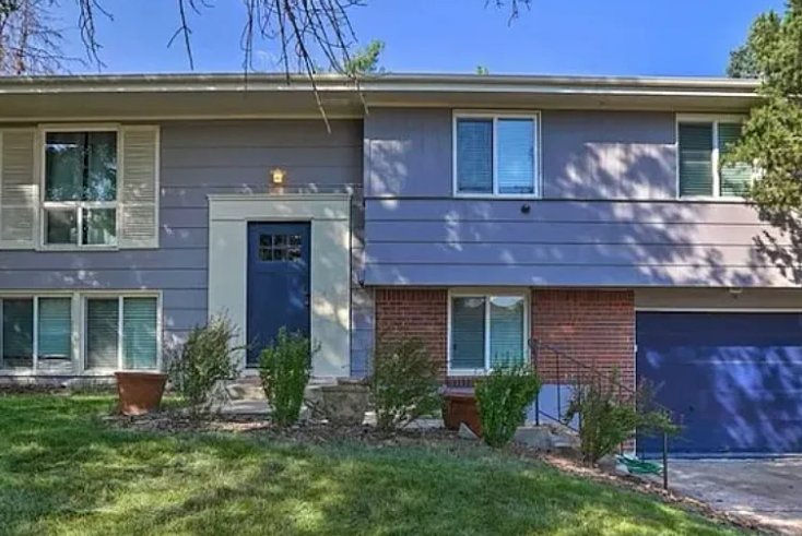 Littleton House: 7937 W Chestnut Drive