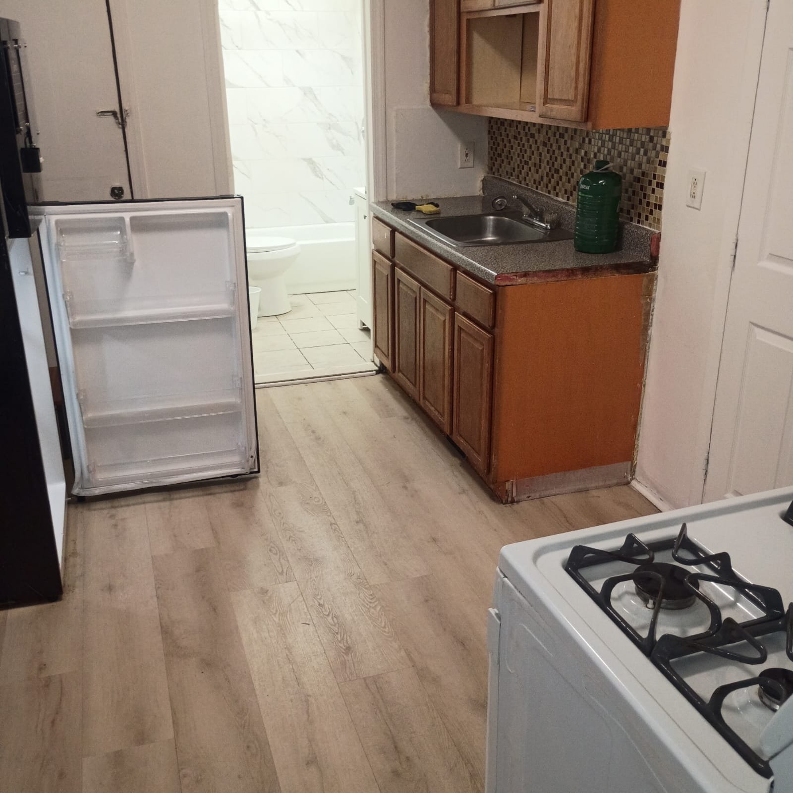 Newark Apartment: 121 Norwood Street