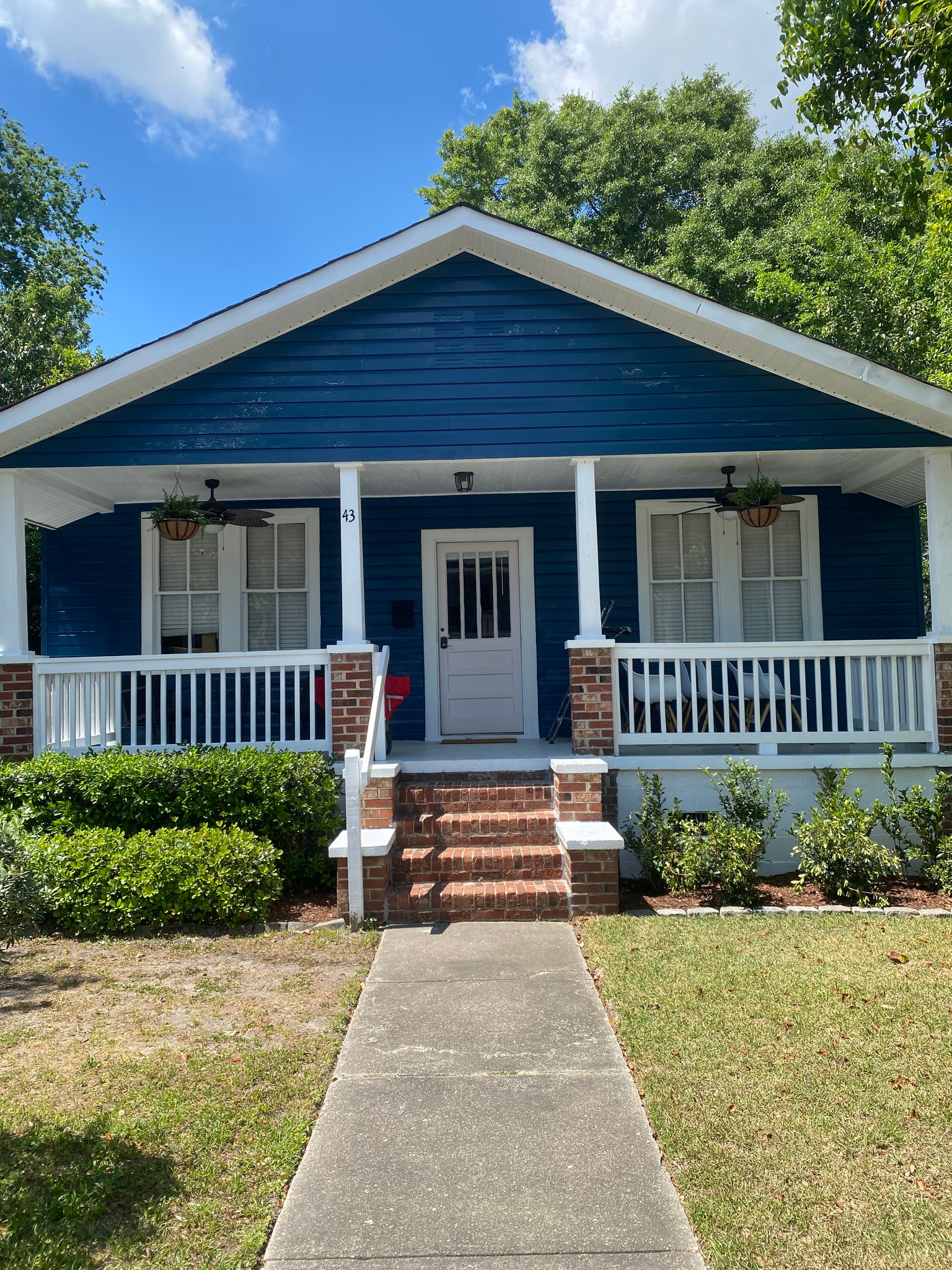 Charleston House: 43 Oswego St