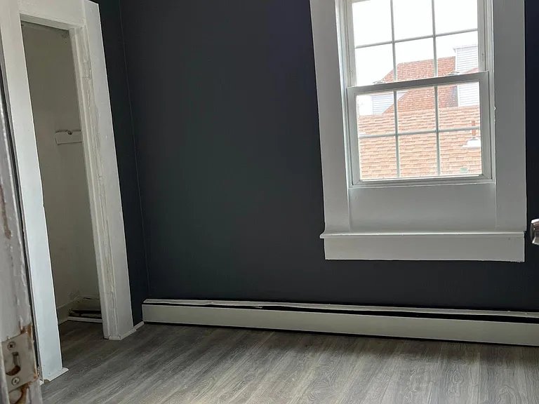 Paterson Apartment: 160 Oak St