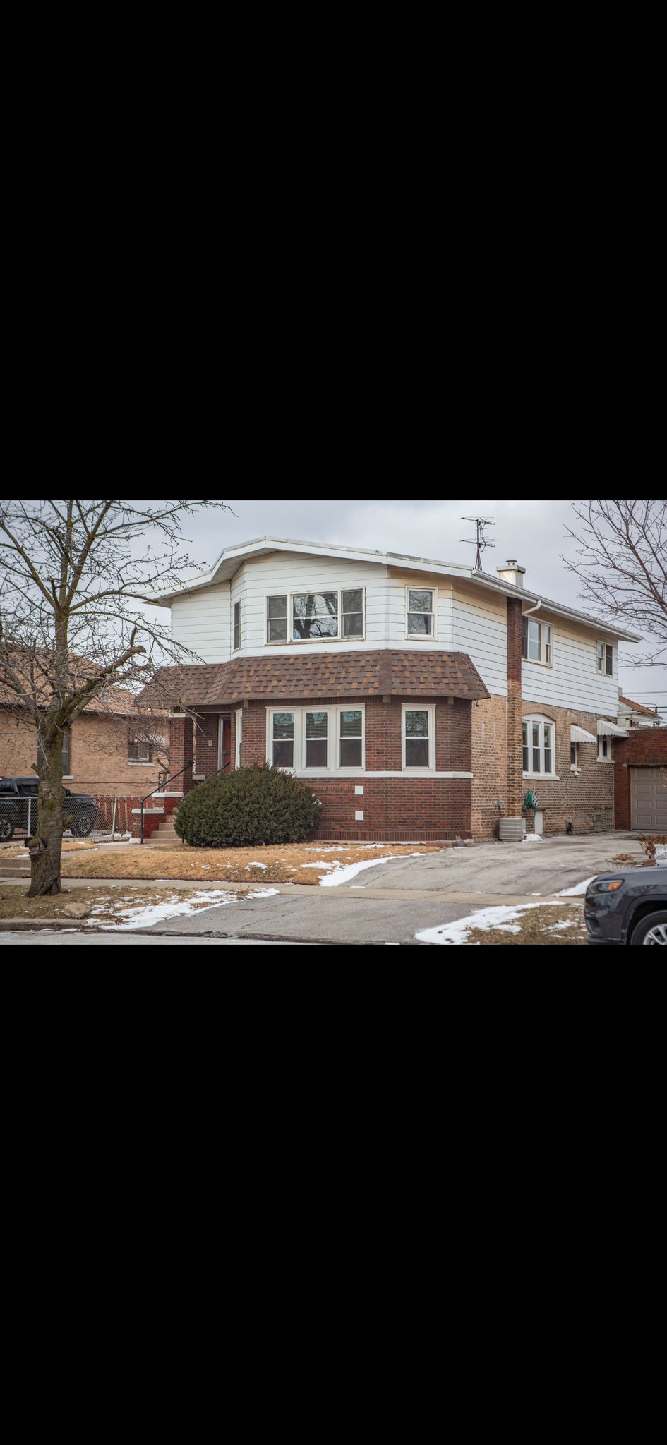 Blue Island Apartment: 2336 W 122nd St