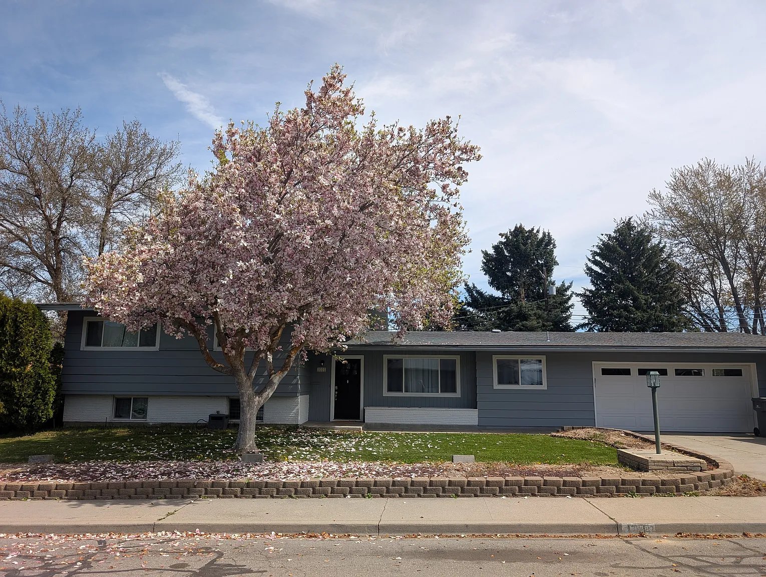 Wenatchee House: 1011 Wedgewood Ave