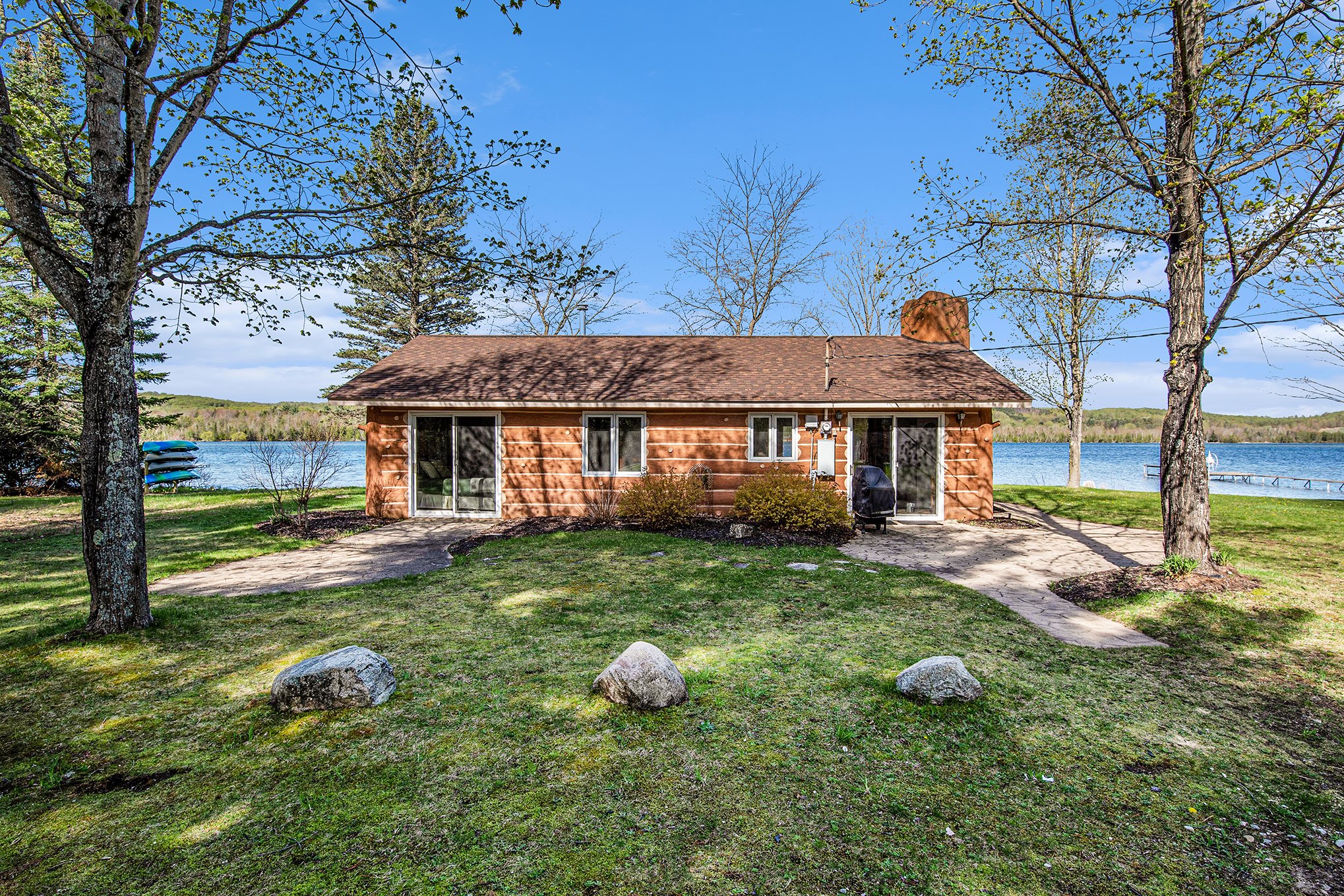 Bellaire House: 2120 Walleye lane