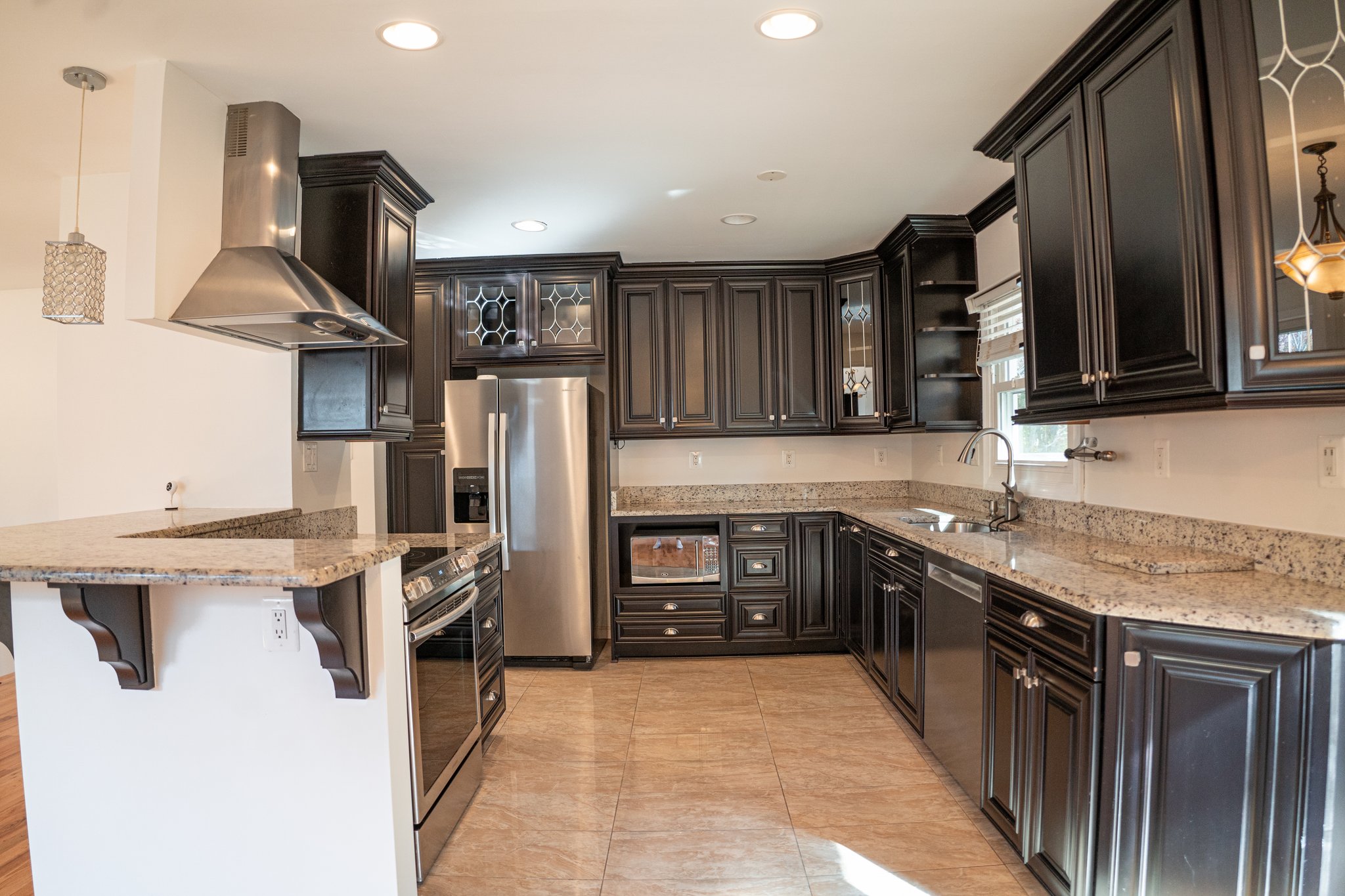 Woodbridge House: 13227 Sturbridge Rd