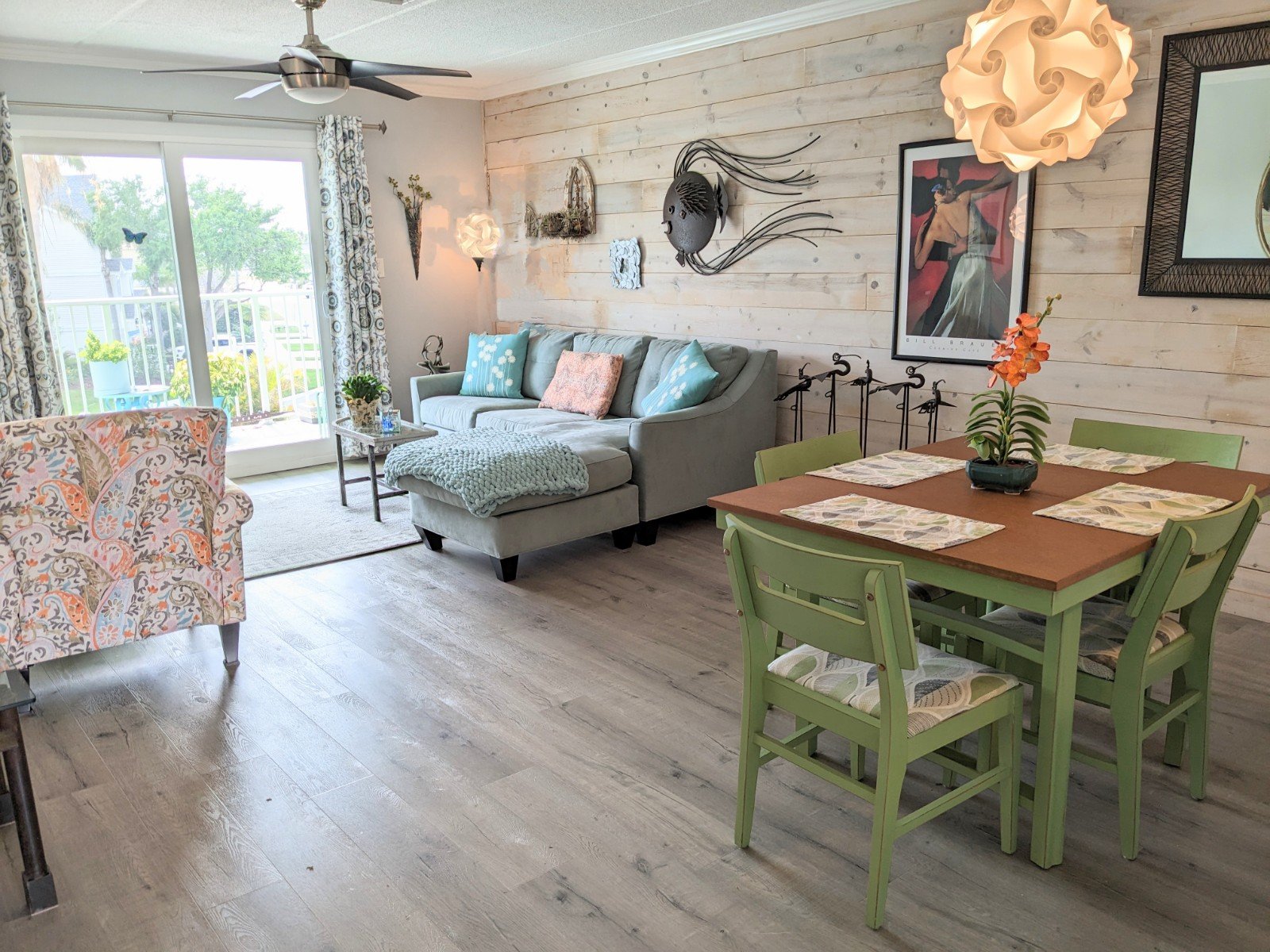 Dunedin Condo: 464 Noerh Paula Drive