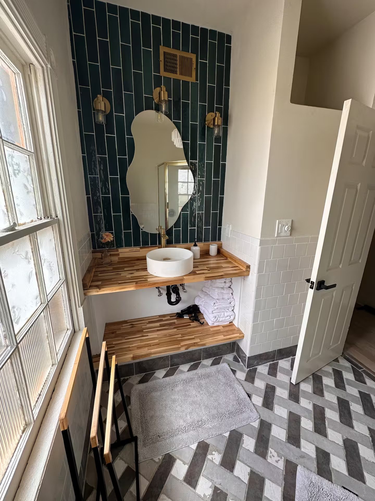 New Orleans Apartment: 1129 Treme Street