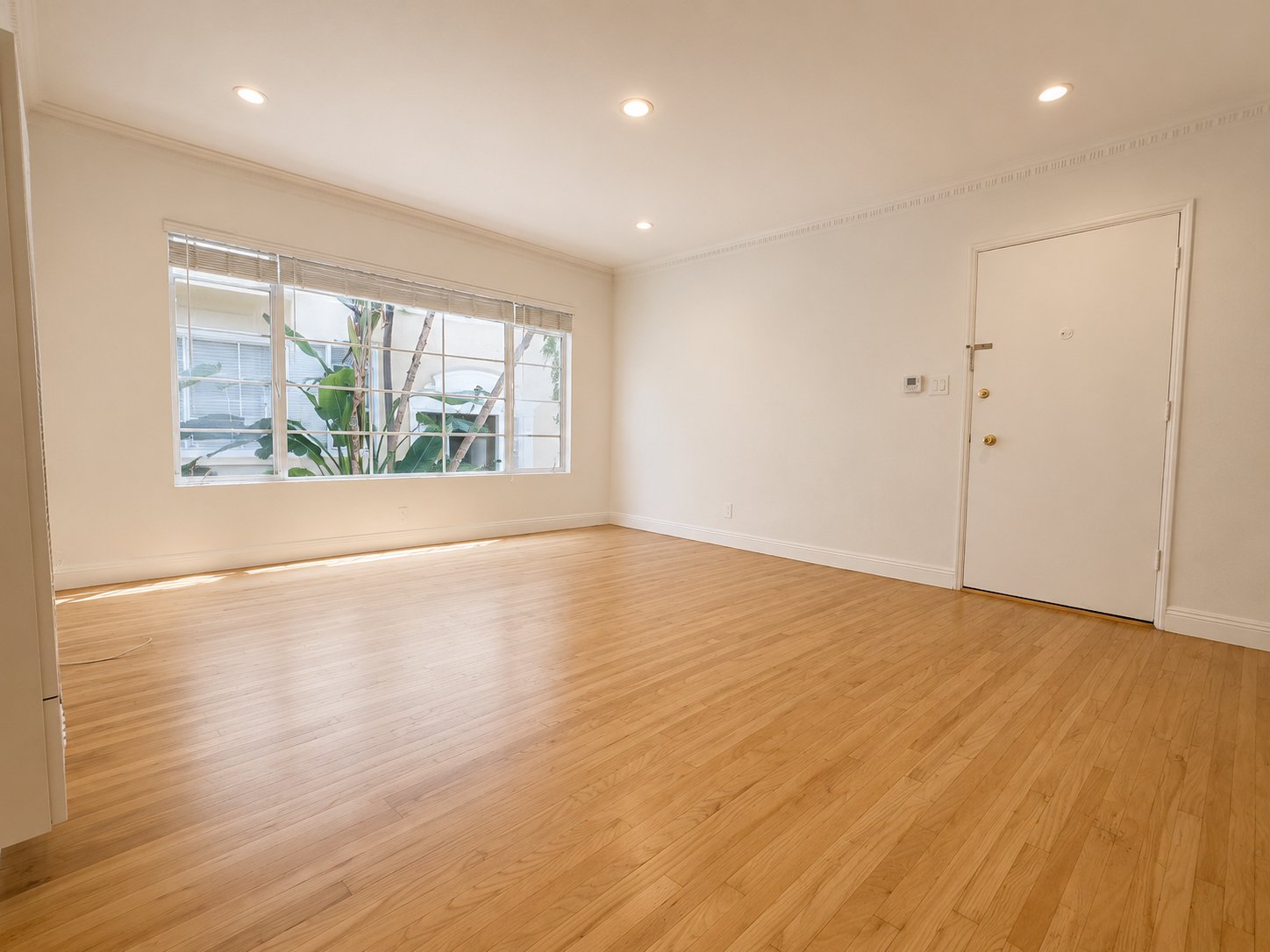 west hollywood Apartment: 1350 N hayworth ave