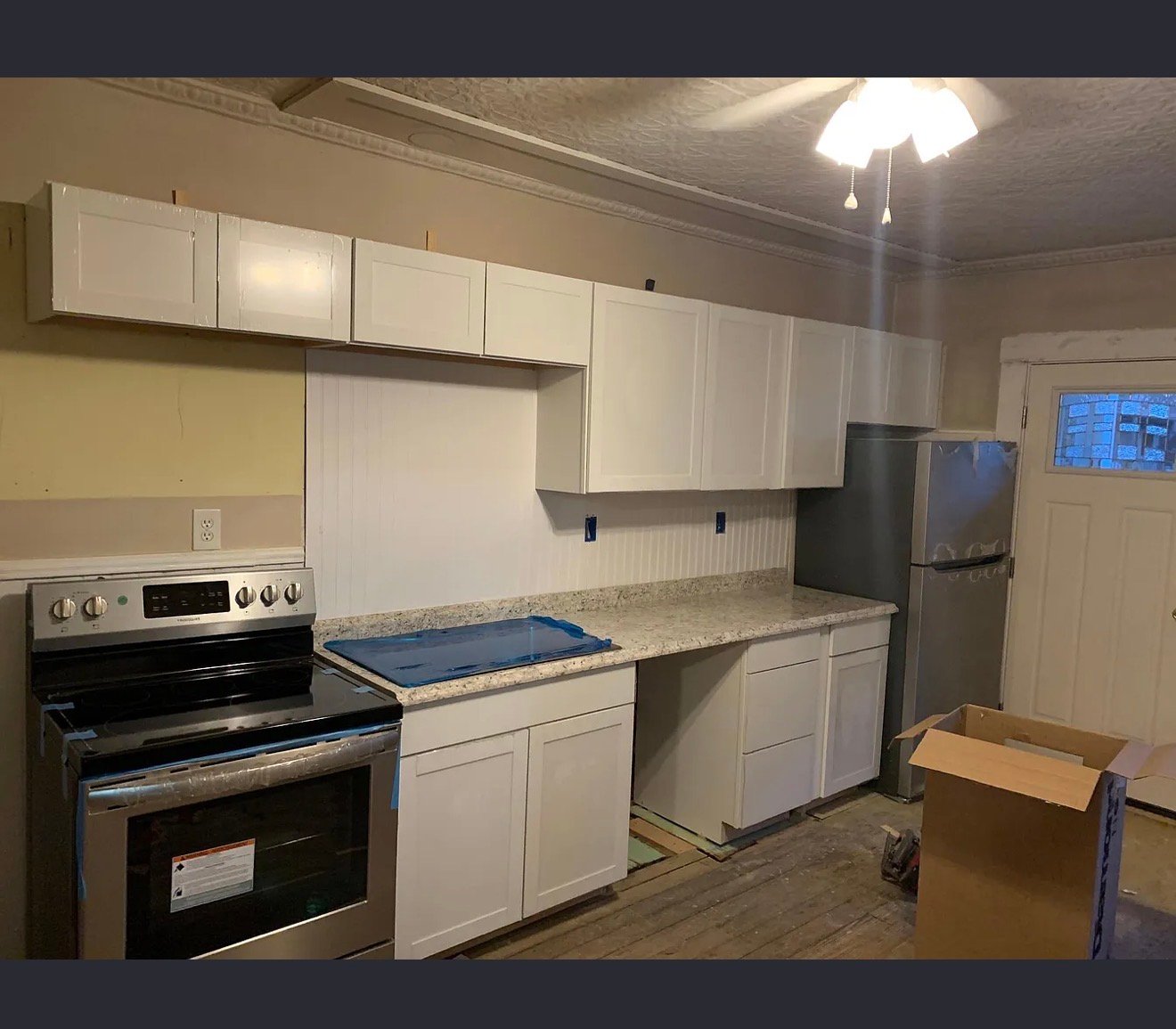 Manville Apartment: 122 Main St