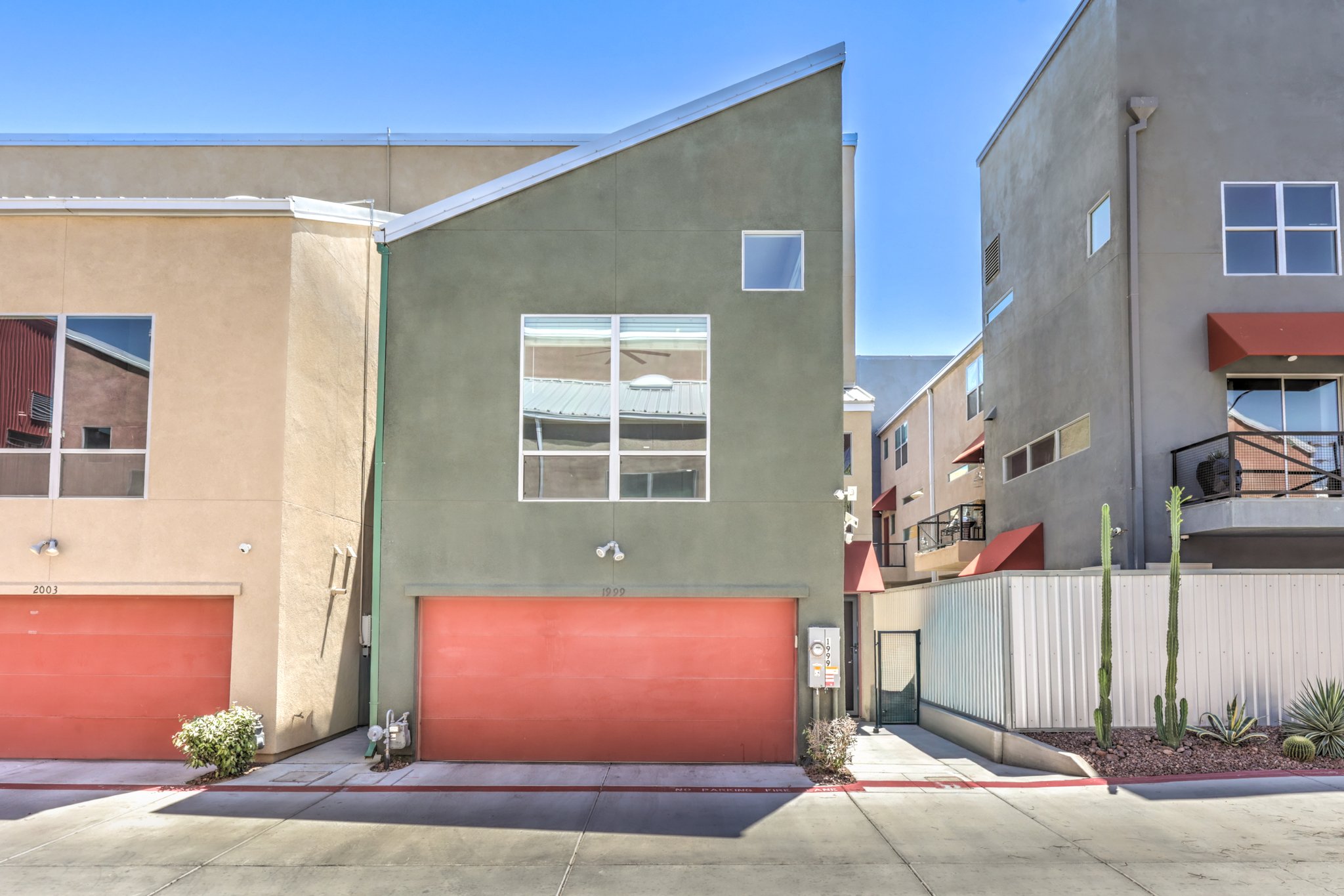 Las Vegas Townhome: 1999 yaupon ave