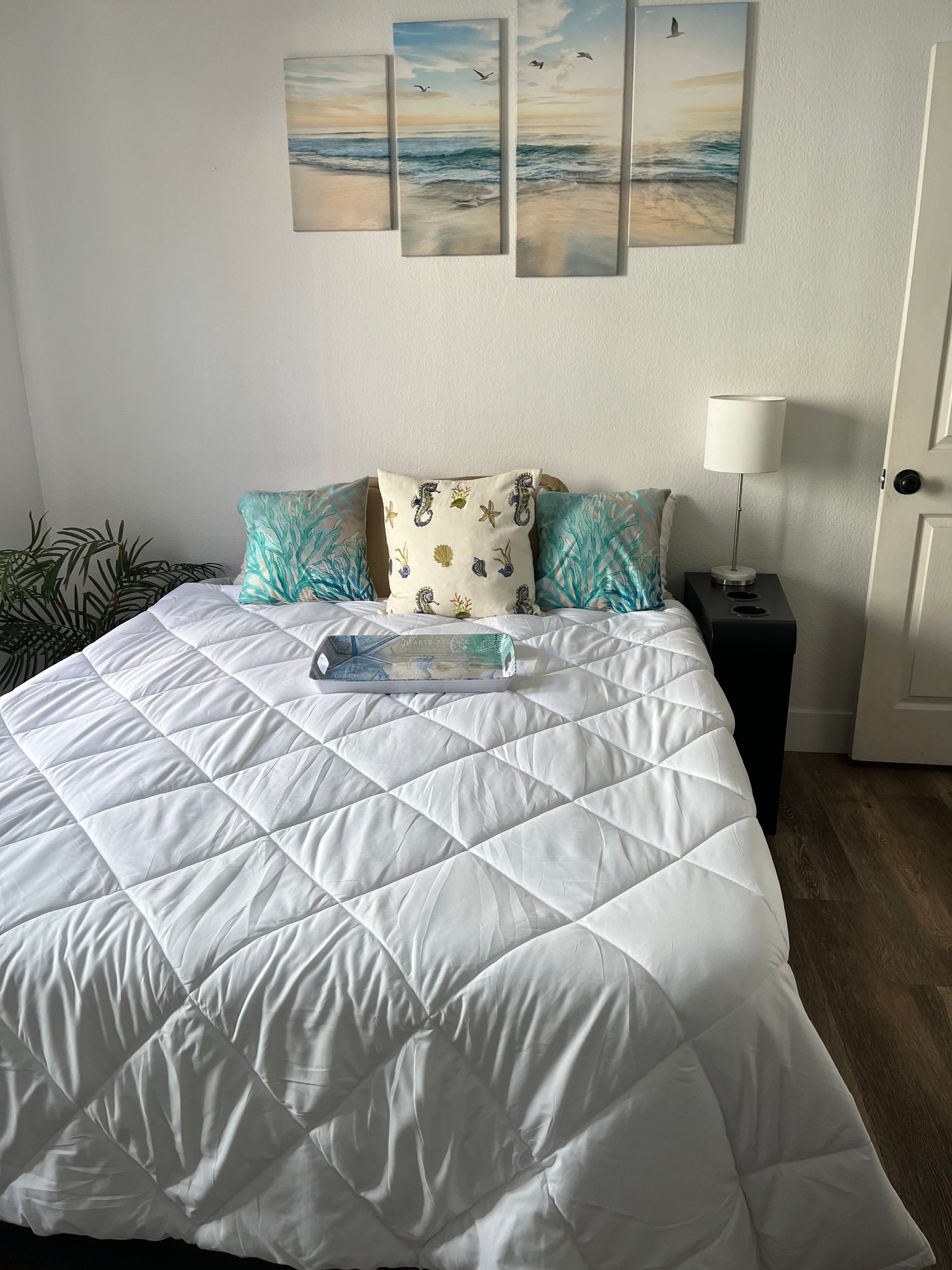Huntington Beach House: 21851 Newland St.