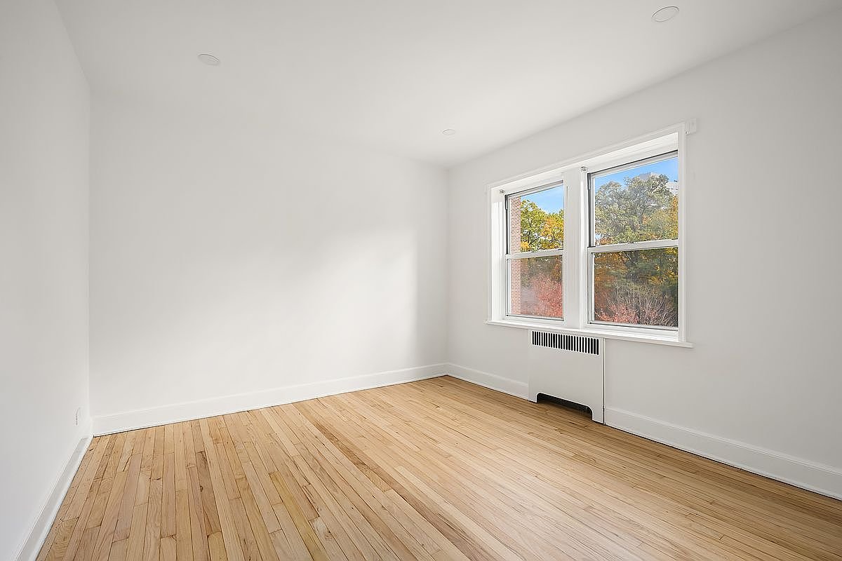 Bronx House: 5430 Netherland Ave APT C23