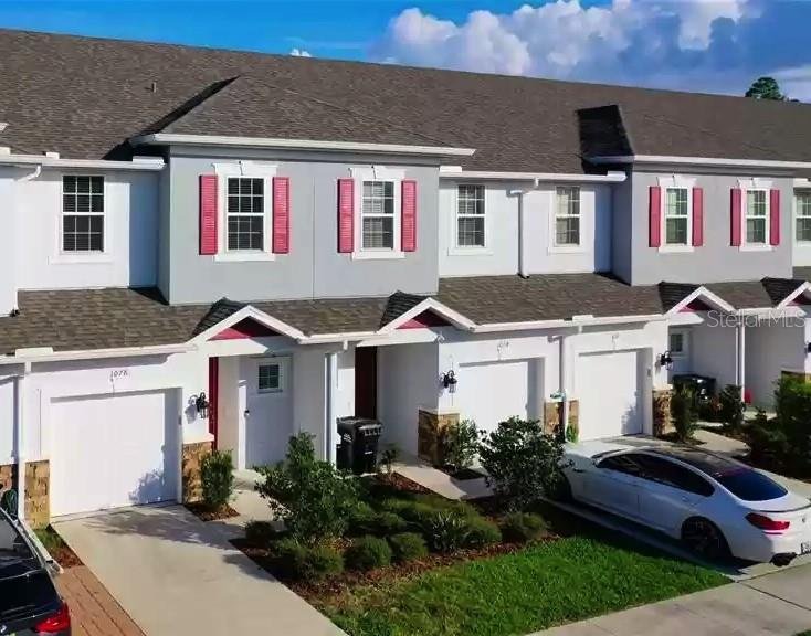 Wesley Chapel Townhome: 1074 Amber Leaf