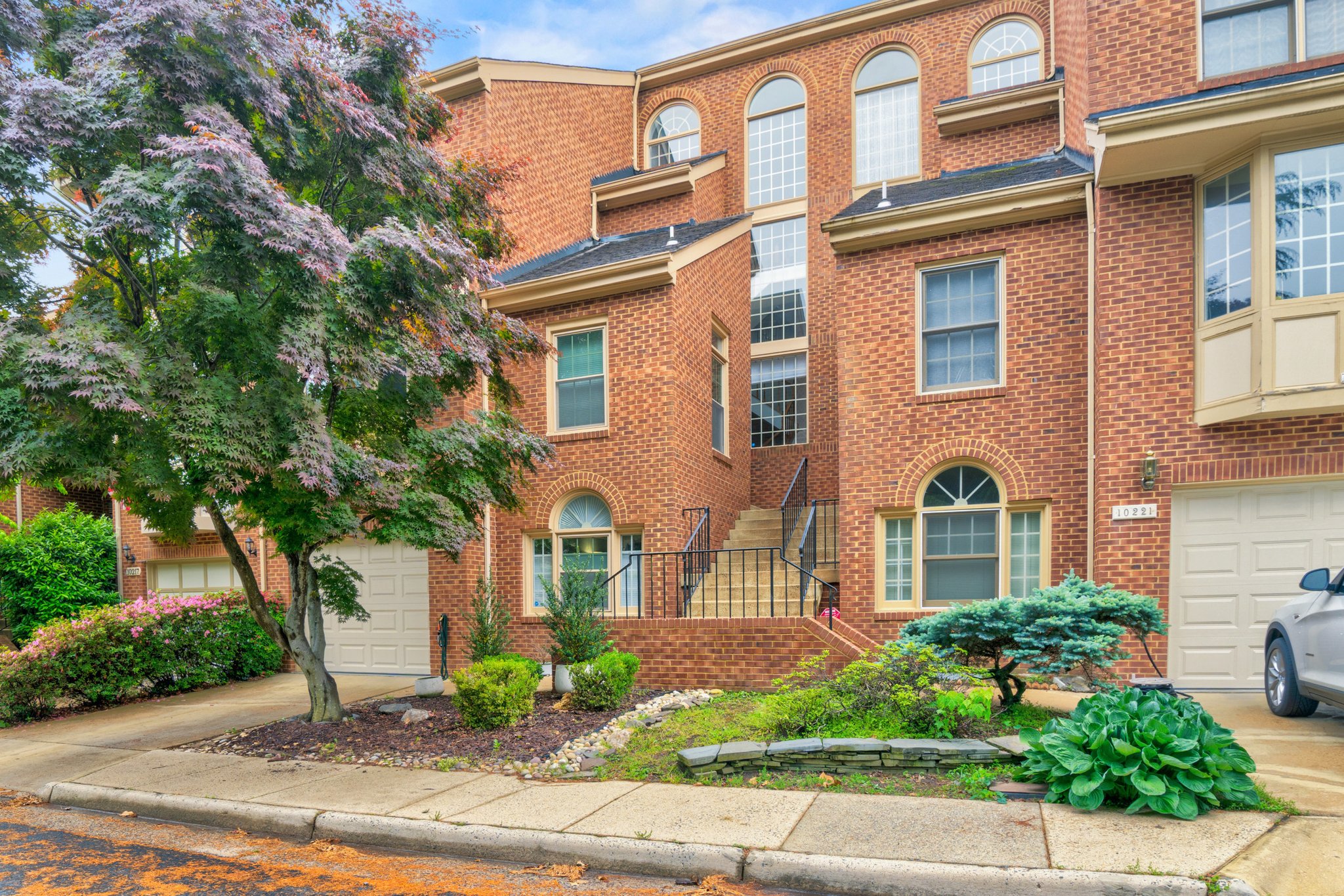 Fairfax Townhome: 10219 Aspen Willow Dr