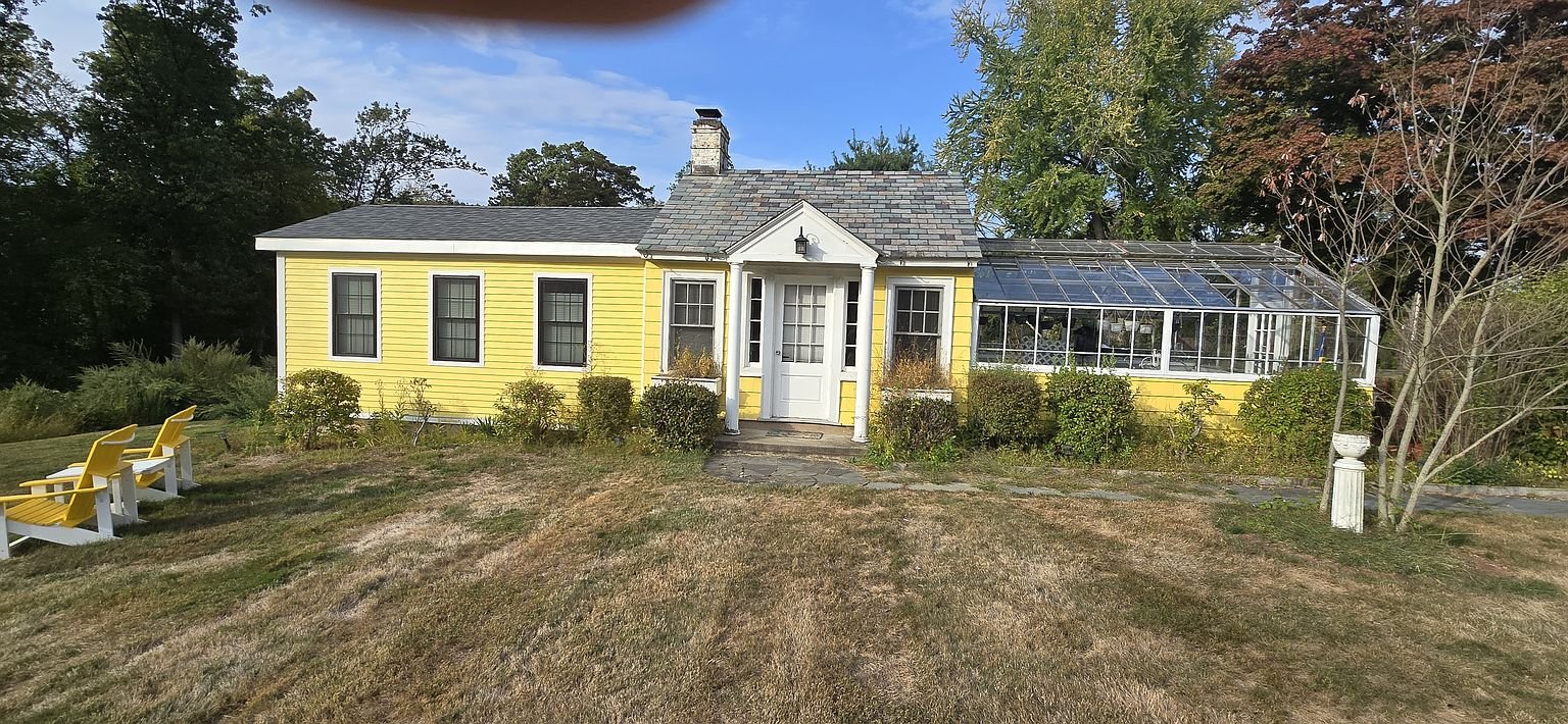 North Haven House: 5000 Ridge Rd